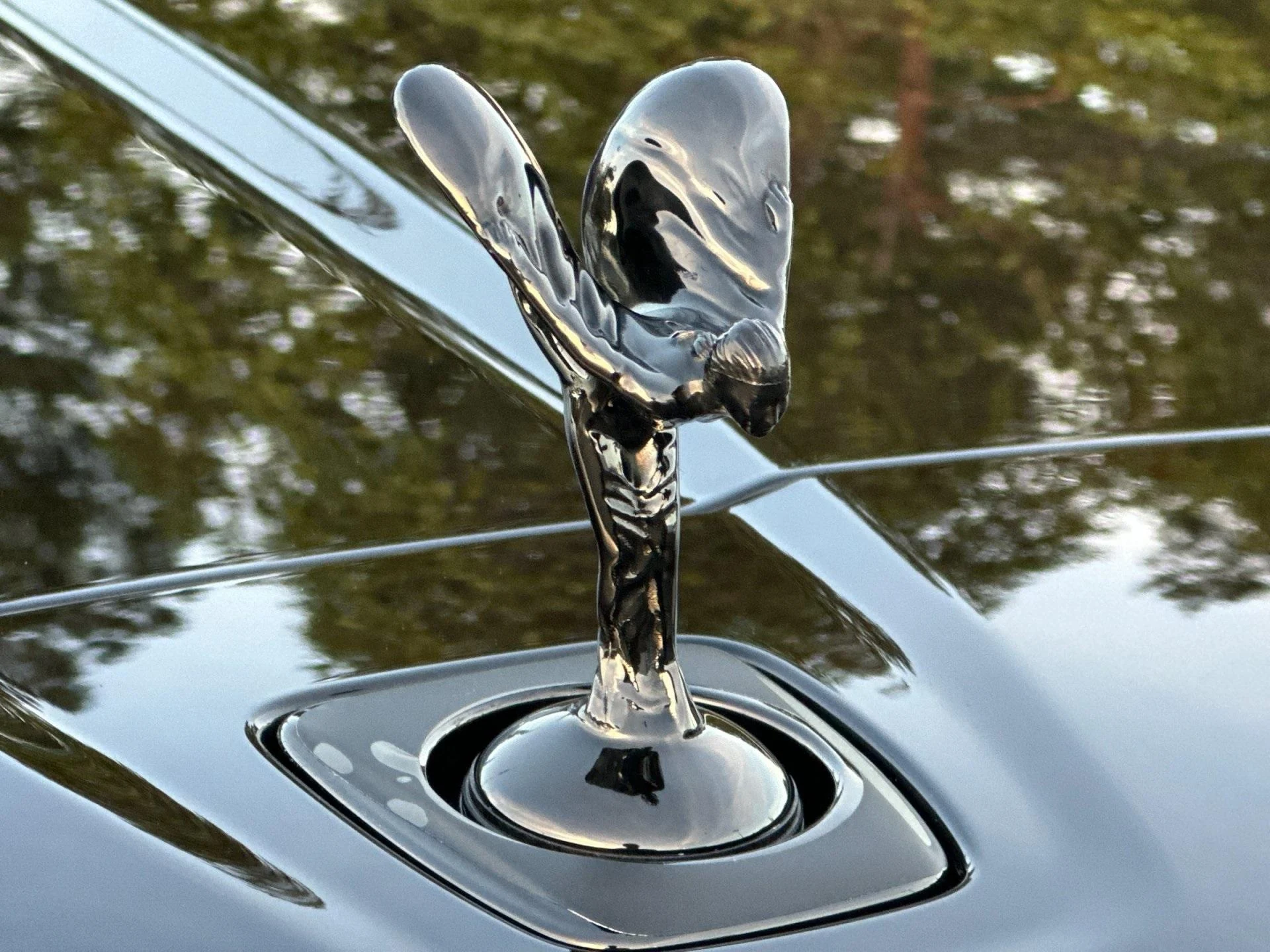 mph024_2812754262_New_2026_Rolls_Royce_Black_Badge_Cullinan_1764949808_26e2960db9