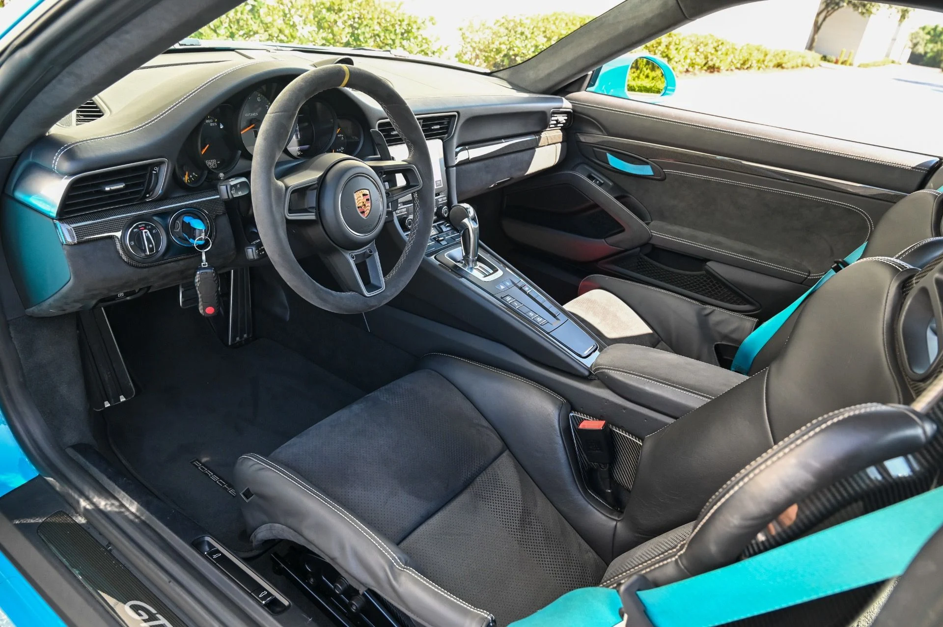 mph024_2813154561_Used_2019_Porsche_911_GT_3_RS_1772736329_b29cceee1b