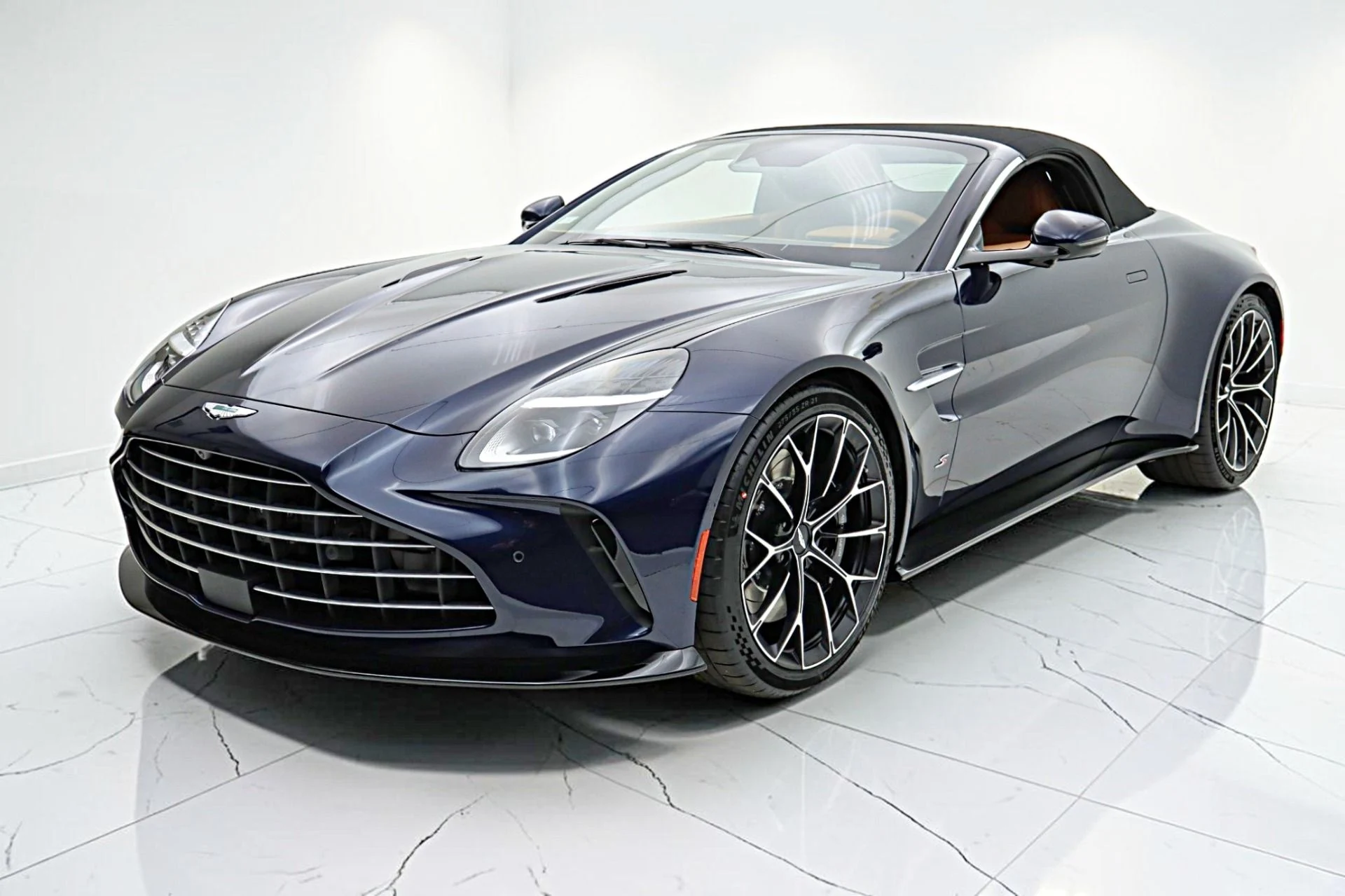 mph024_2827866310_New_2026_Aston_Martin_Vantage_S_Roadster_3629325930