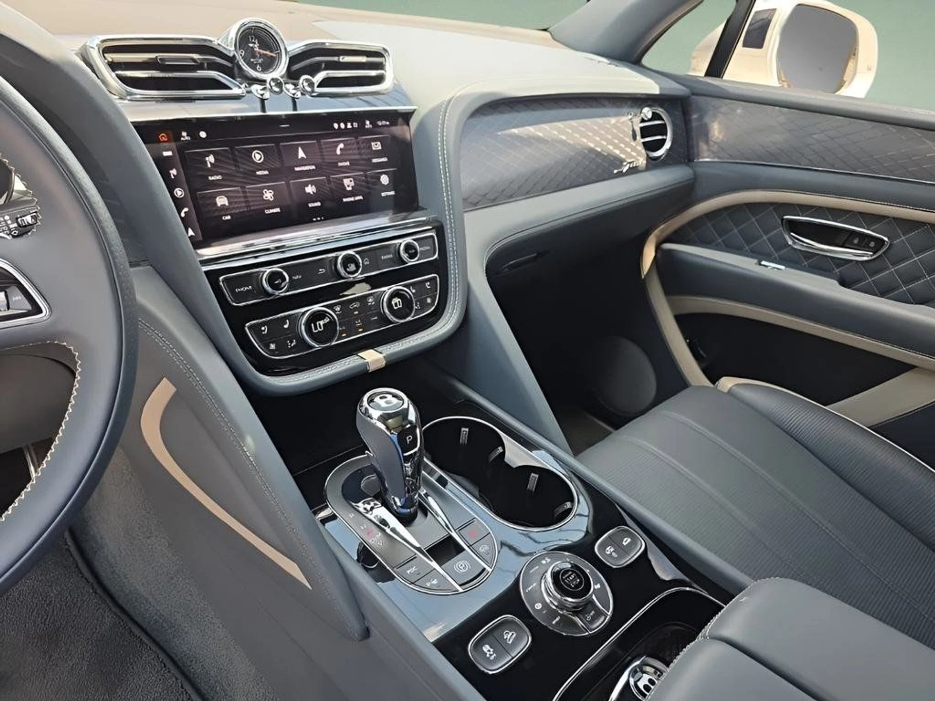 mph024_2832776077_bcd4148c8da749189db7b0fdbf95a28b_c5892ed891