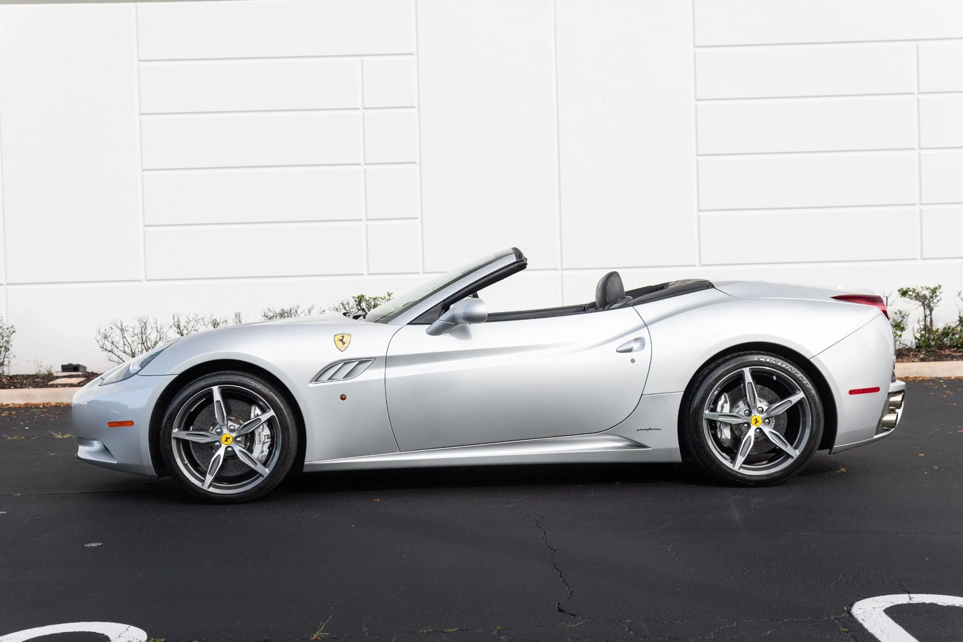 mph024_283333347_Used_2014_Ferrari_California_1774924910_c5fc0159d7