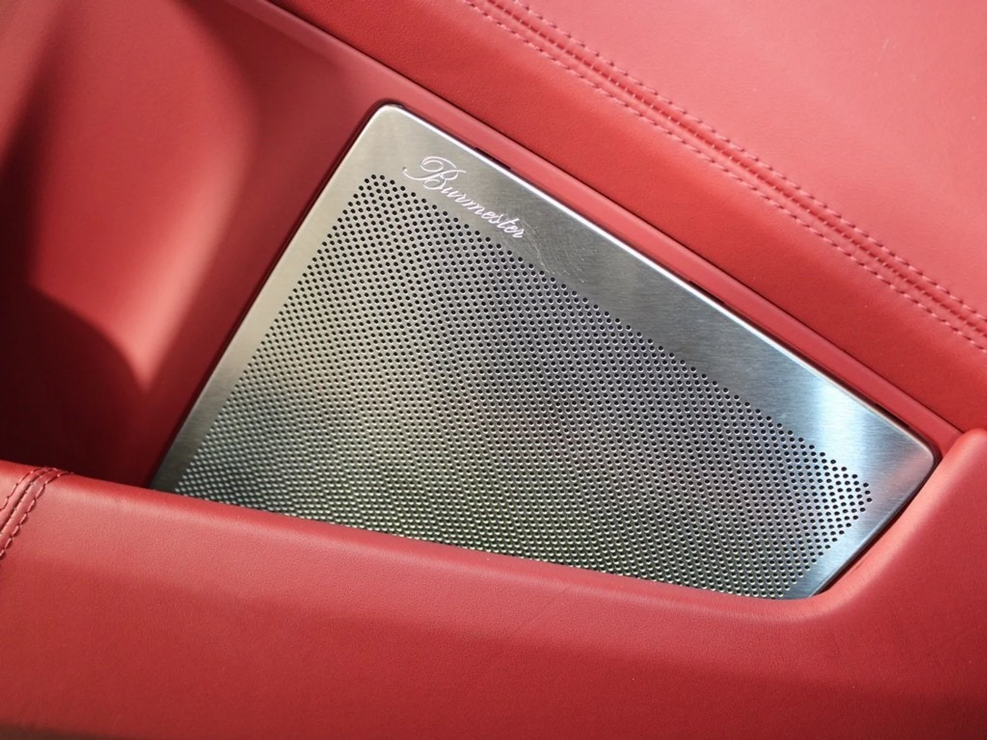 mph024_283344553_25_e427de0370