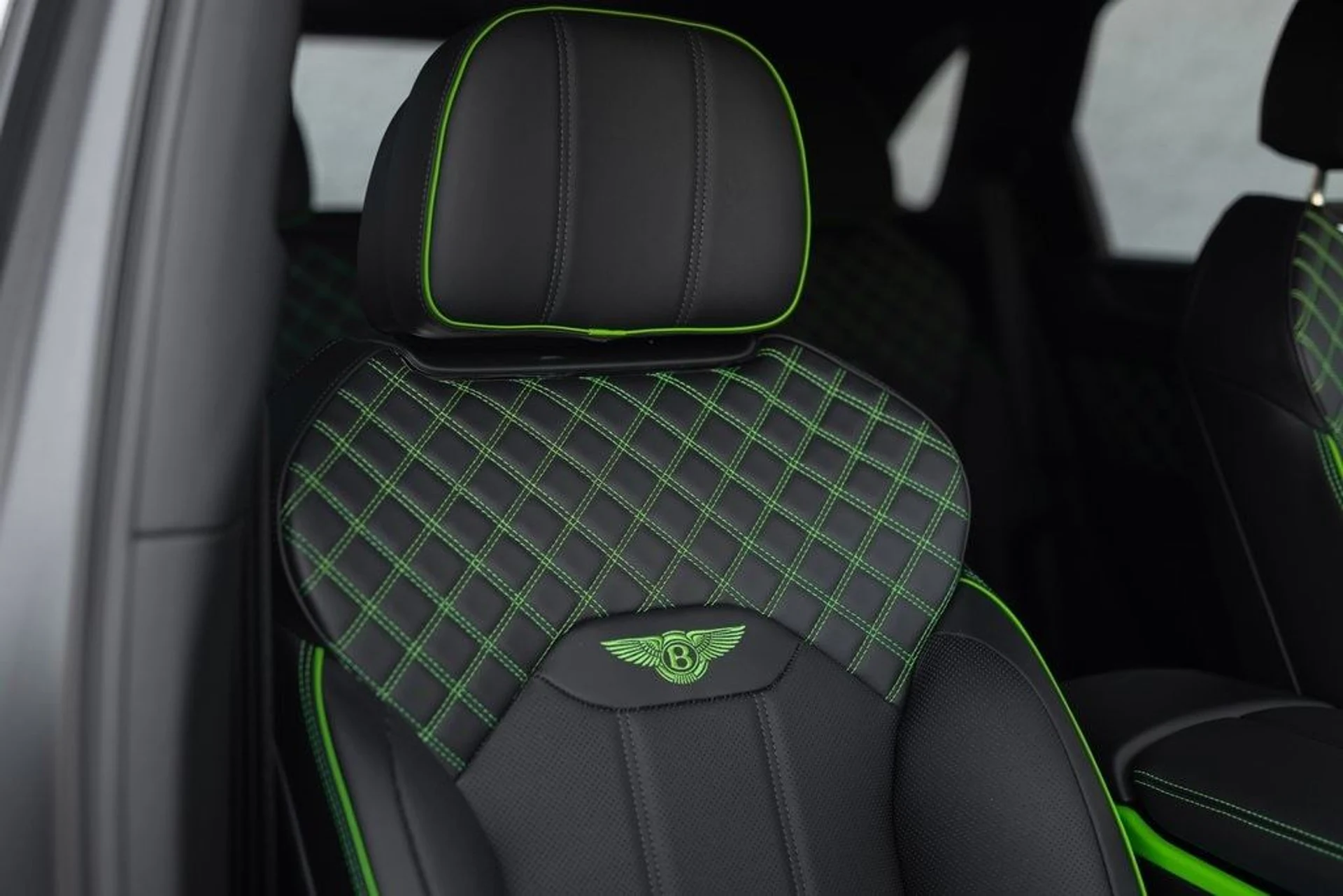 mph024_2837521237_8d358acfe25e656bd4cf63984a2b9a4ex_3a32673093