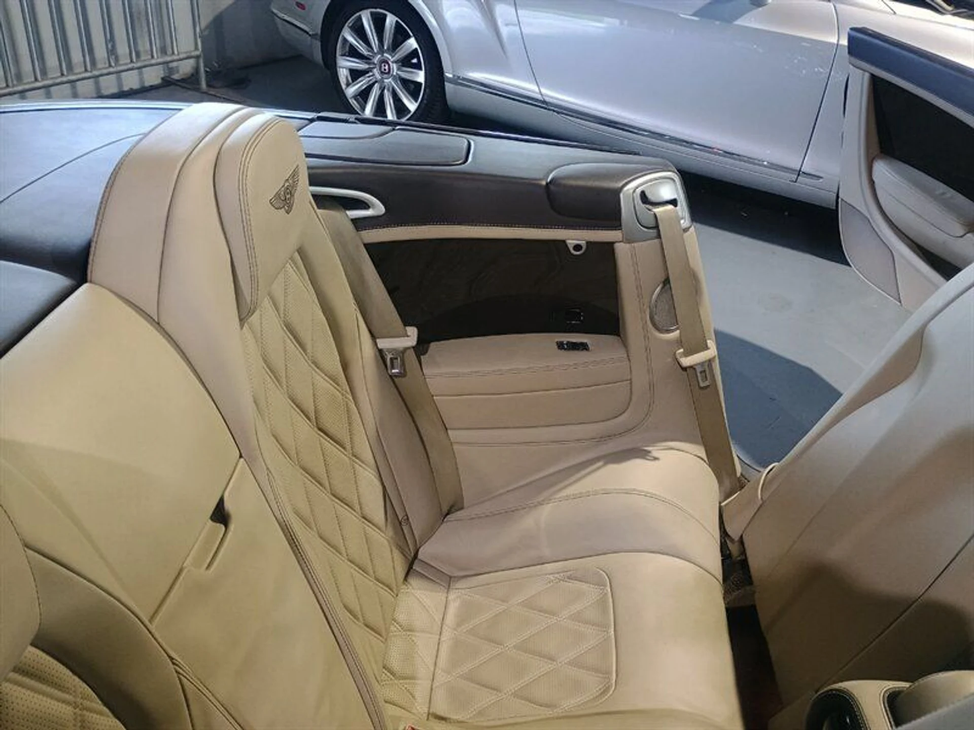 mph024_2842000548_8b9c0ad404_800_543626e79f