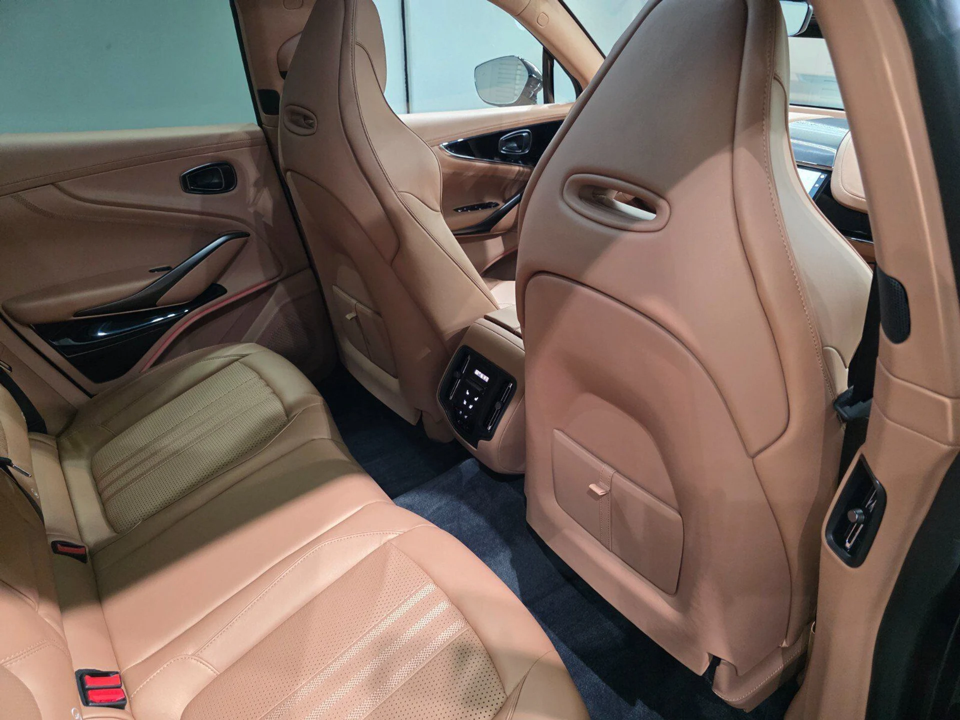 mph024_2852829998_cc6fd606bce551fa740c97f1ecd1c988_5aa982deb5