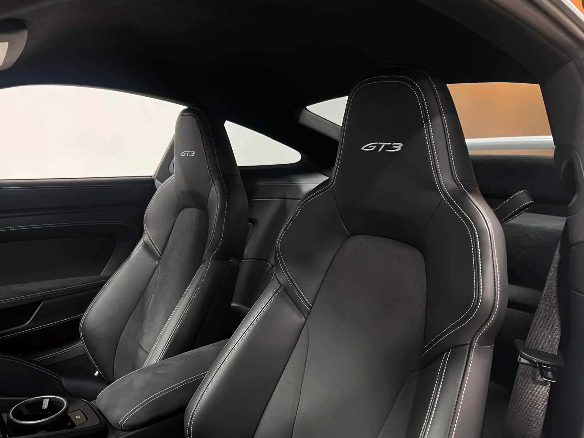 mph024_2853065961_Used_2022_Porsche_911_GT_3_1787176575_a5b1f4640a