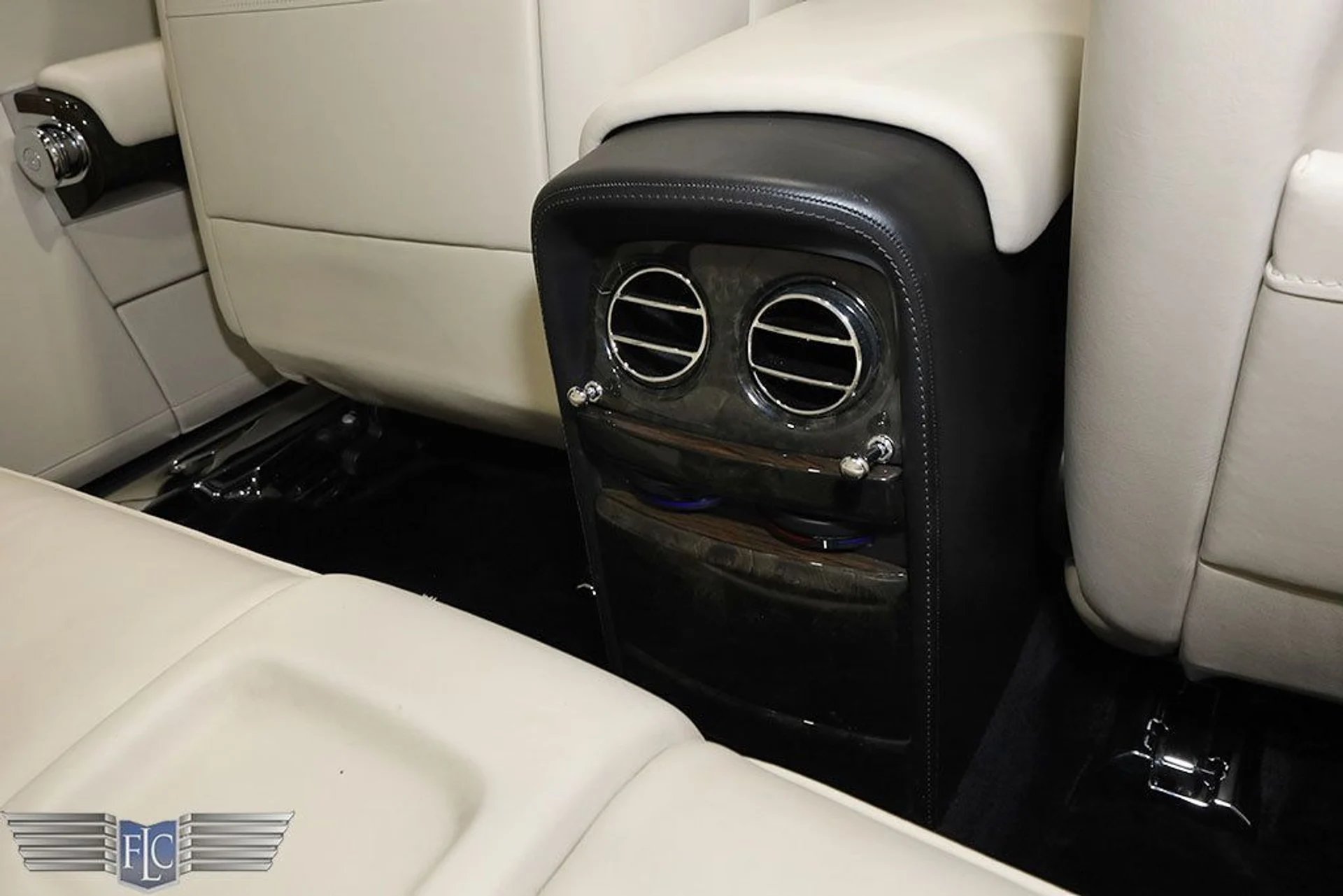 mph024_2854076895_used_2013_rolls_royce_phantom_drophead_coupe_9689_22223521_25_1024_9c34959a4e
