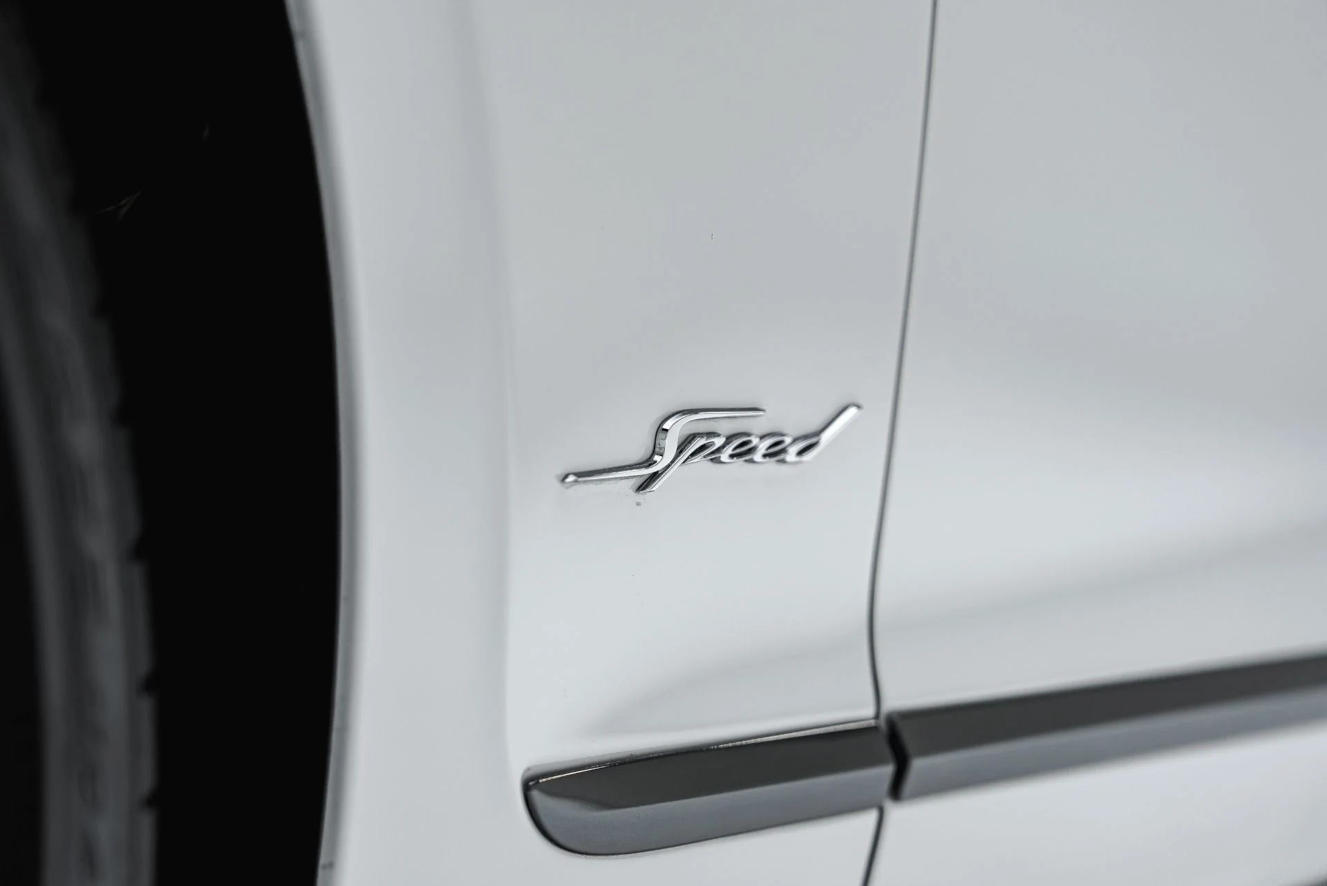 mph024_2860439842_Used_2024_Bentley_Flying_Spur_Speed_1793378273_aafe53d68f