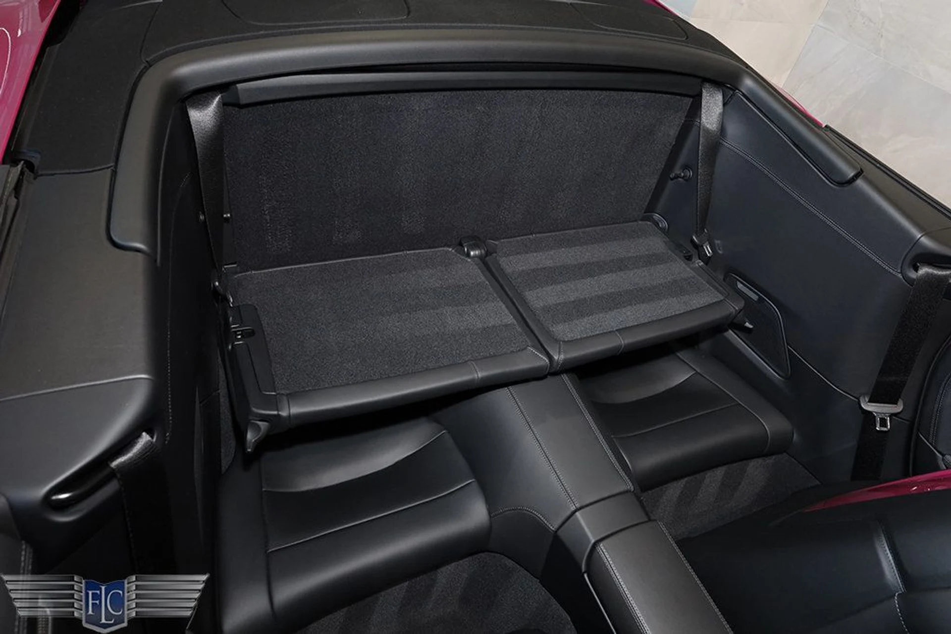 mph024_286215571_used_2024_porsche_911_turboscabriolet_9689_22977527_25_1024_df47da2c8f