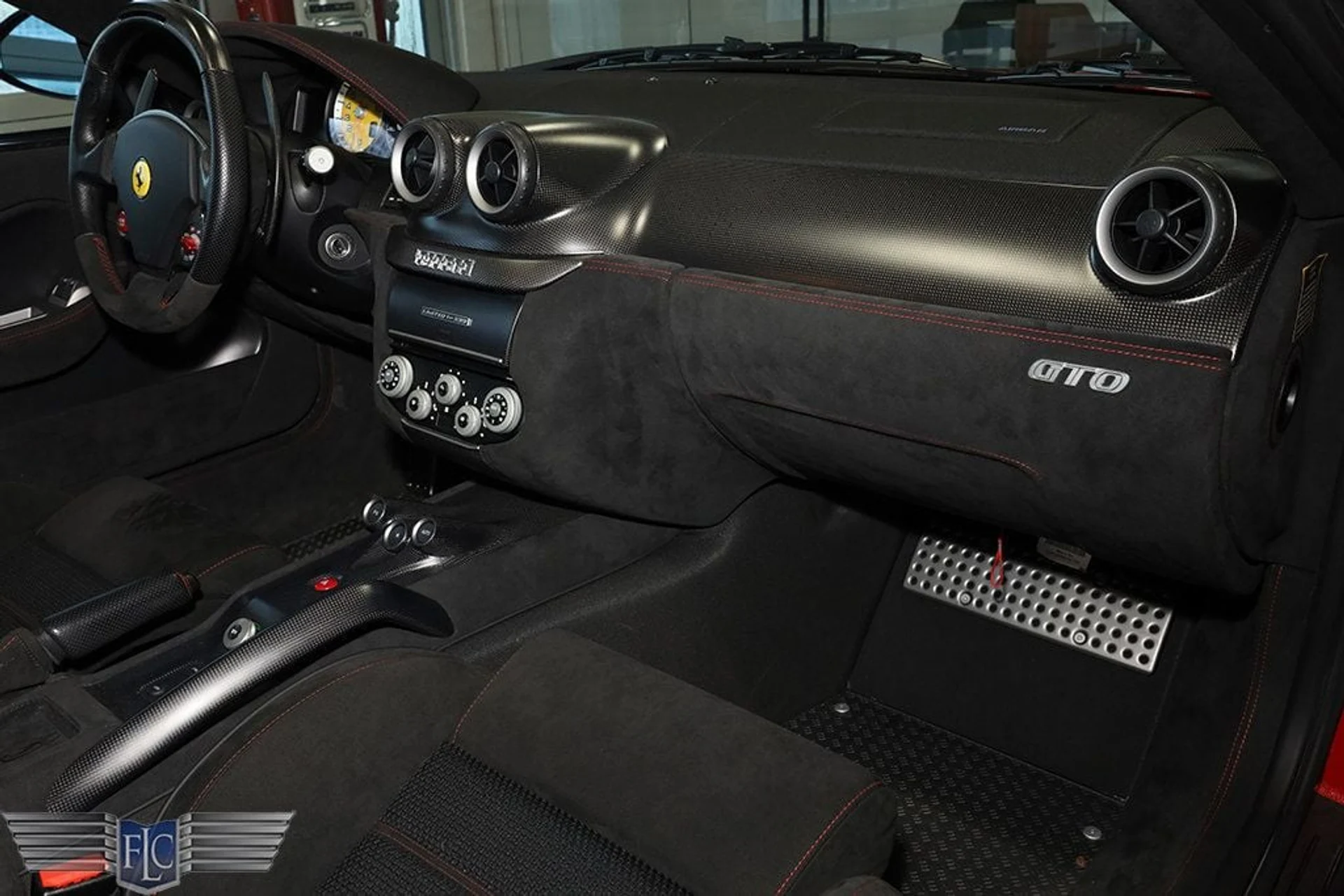 mph024_2862431833_used_2011_ferrari_599_gto_2drcoupegto_9689_22921279_25_1024_bef6719910