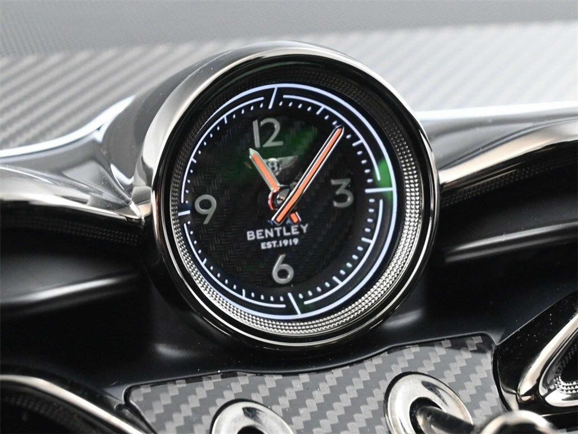 mph024_2864013775_b03ae8c7edd9f4786088bb7ec4b10ce6x_aa8f8fcf01