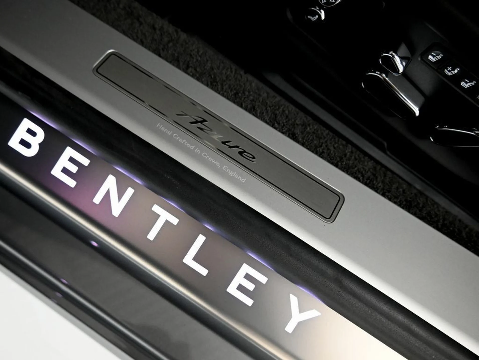 mph024_2864282333_ab41f27e94064b1bc678500381268a40_bdb9a07fc9