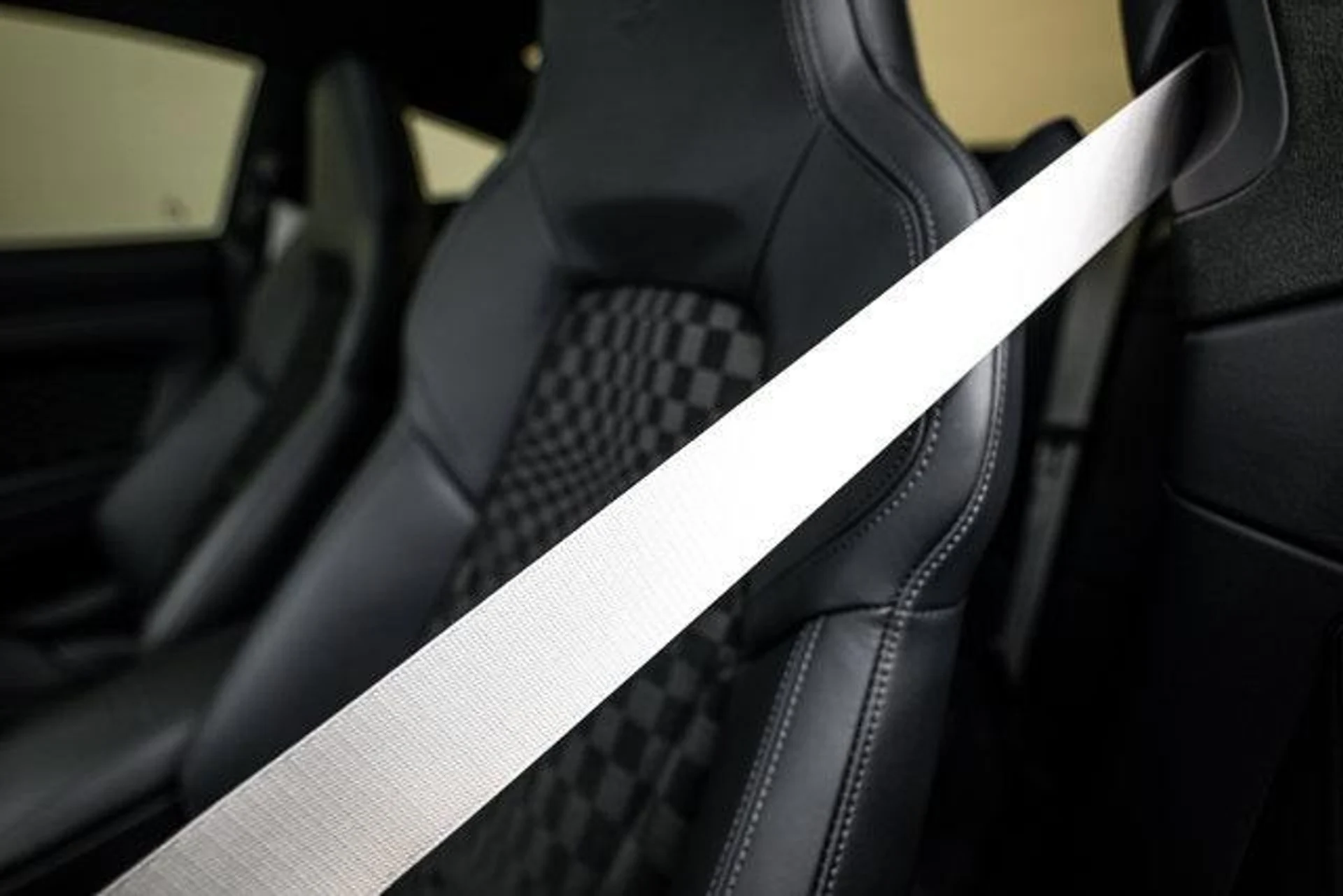 mph024_2865799371_J_Dx_Rg_Mroz9_A_Dwh_Hk56vg_Uic3_Qa_M_a98fed9e21