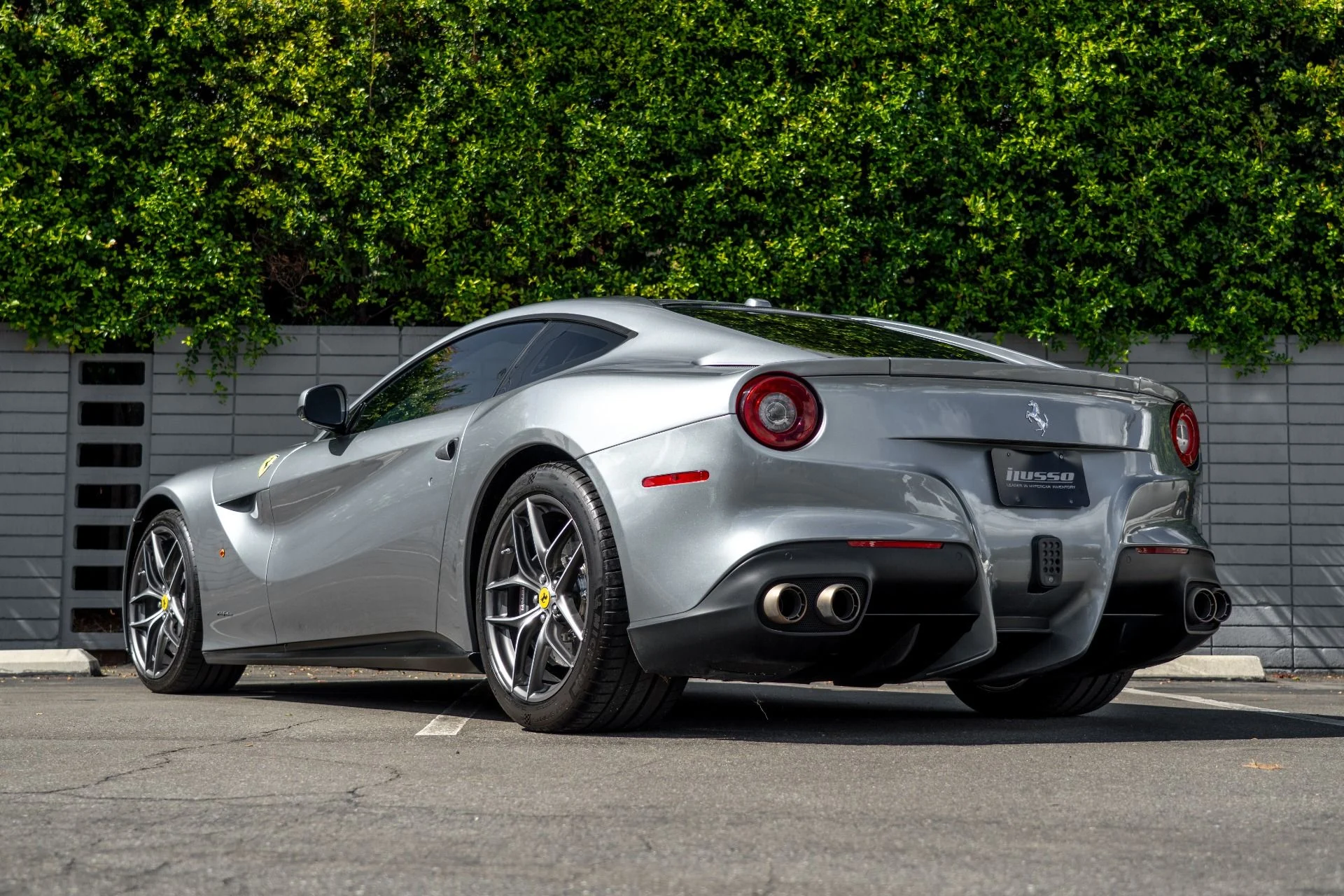mph024_286924416_Used_2016_Ferrari_F12berlinetta_1760560536_4dfdb32002