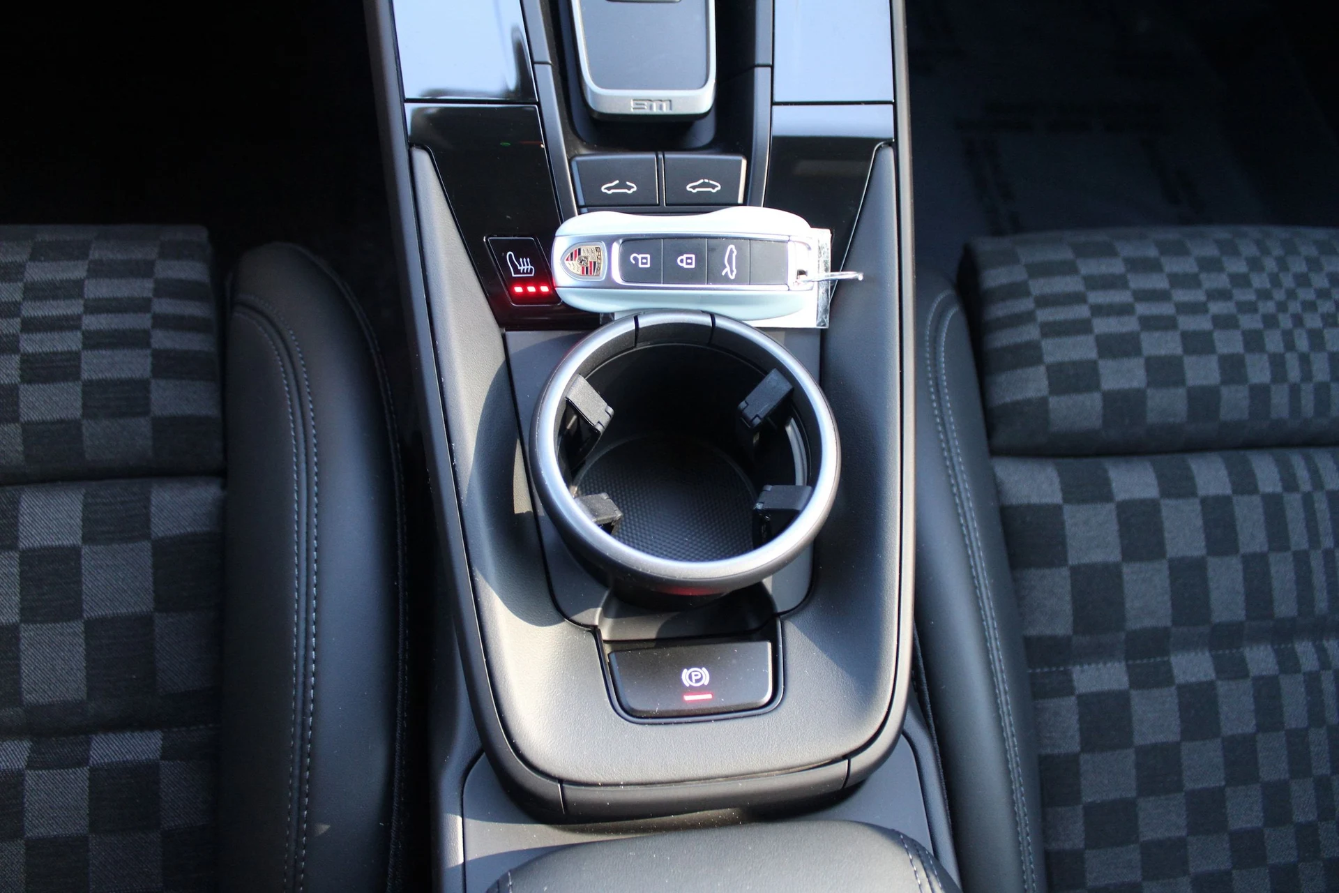 mph024_2882760307_d2e9cec30d93807977962214170c06c8x_57d77b4599