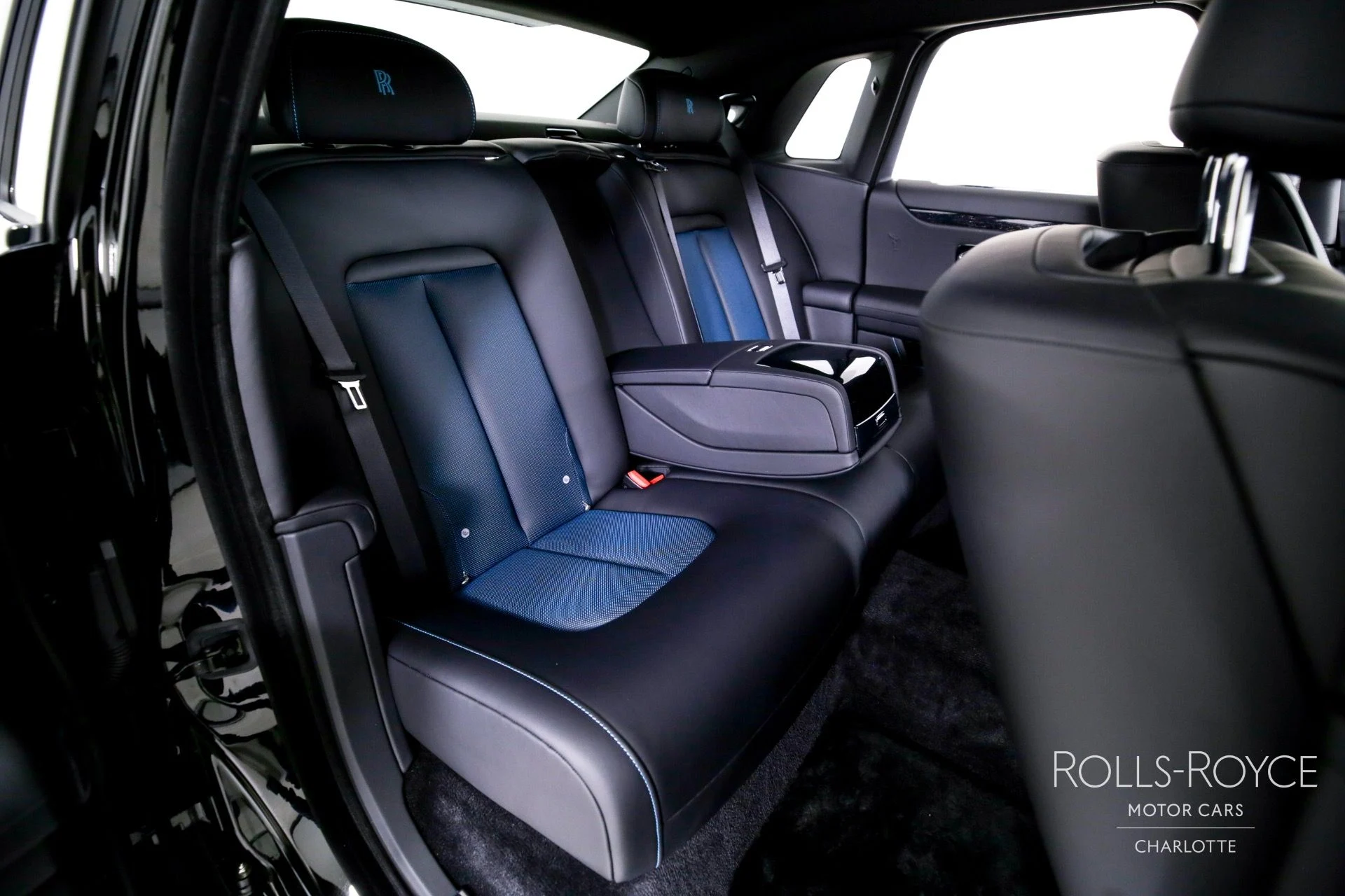 mph024_2884824094_Used_2024_Rolls_Royce_Ghost_1746461568_b3f8c67232