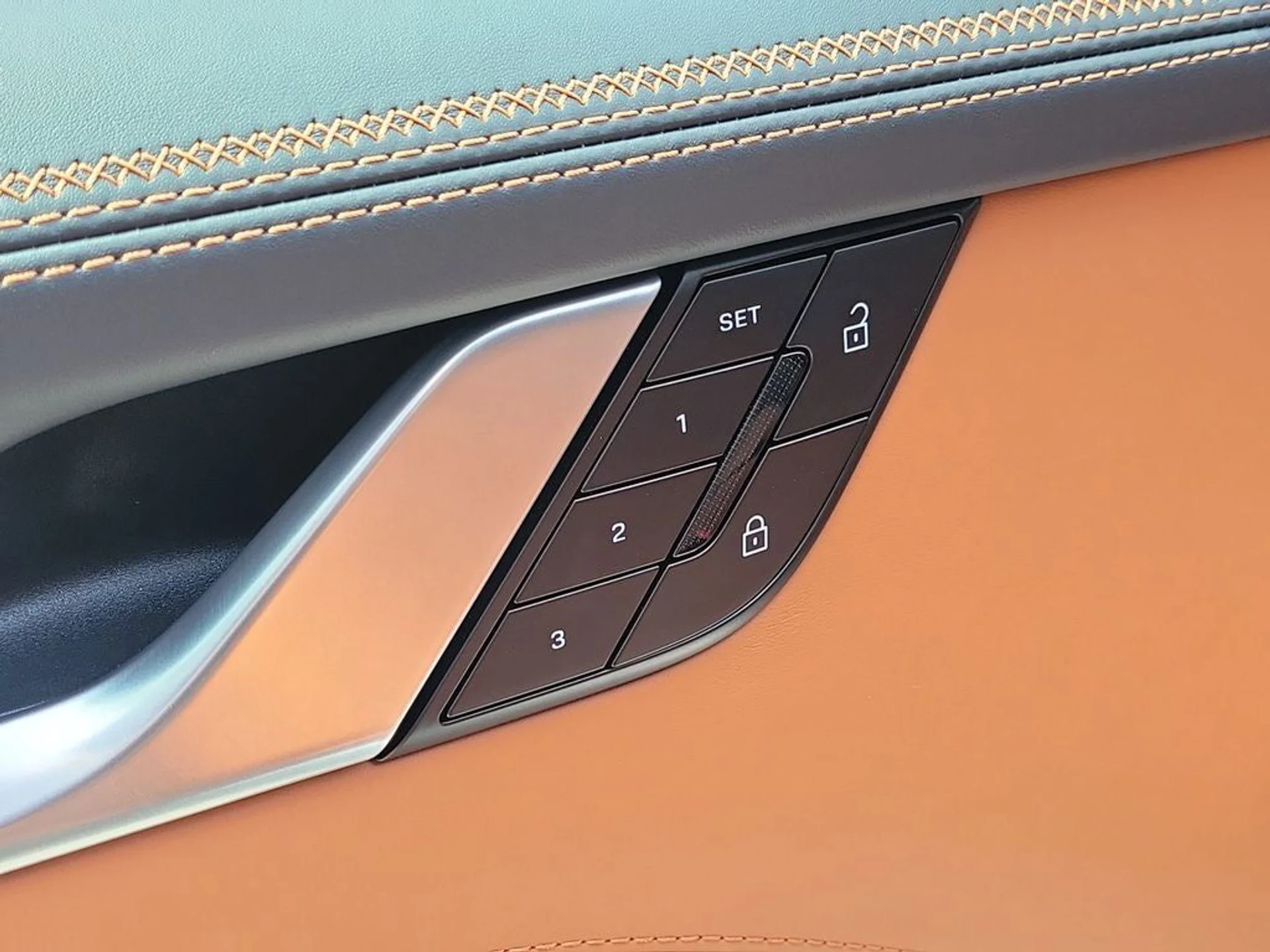 mph024_2885567277_25_c6b0e13e24