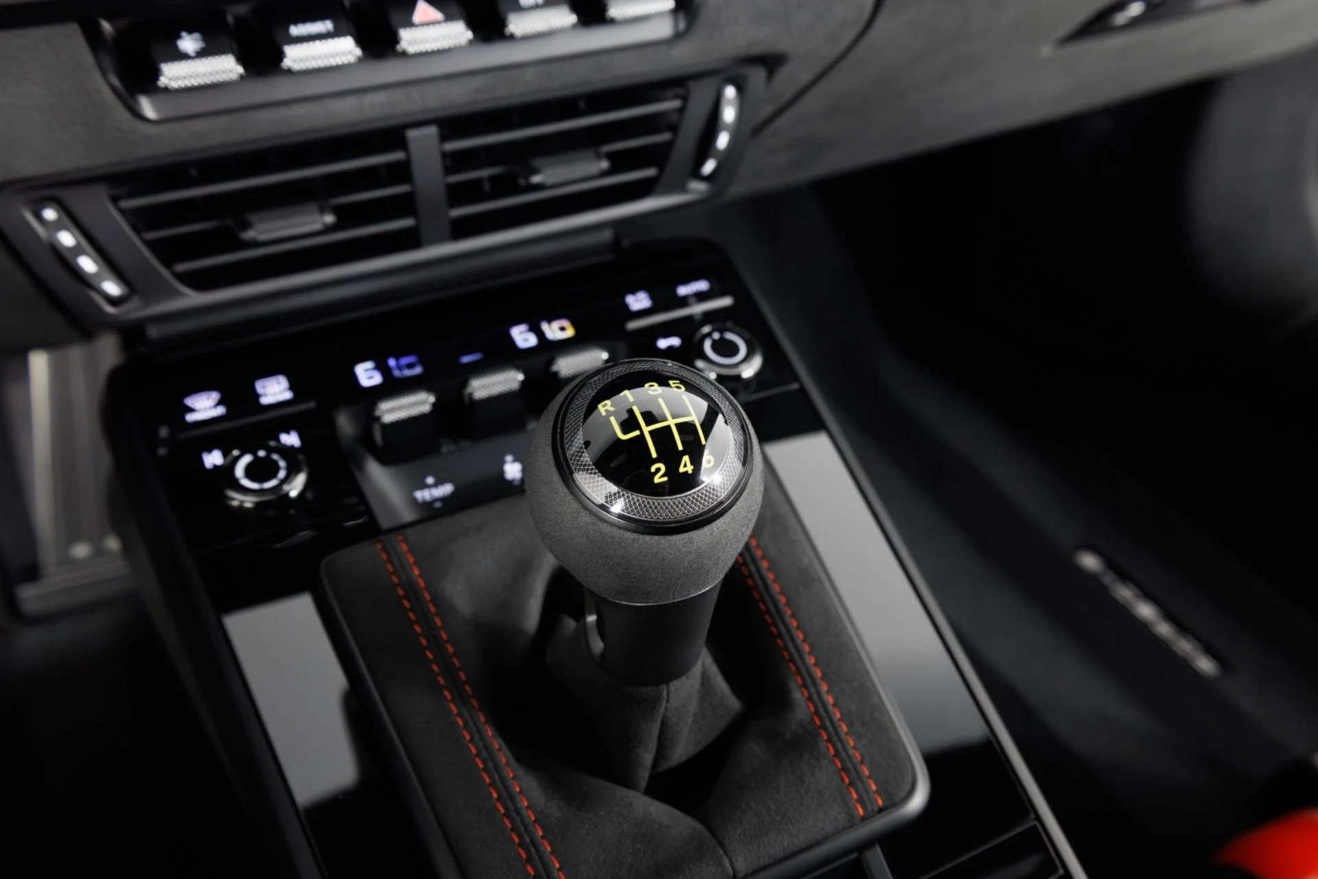 mph024_2887570426_Used_2025_Porsche_911_GT_3_1777072064_f114028b68