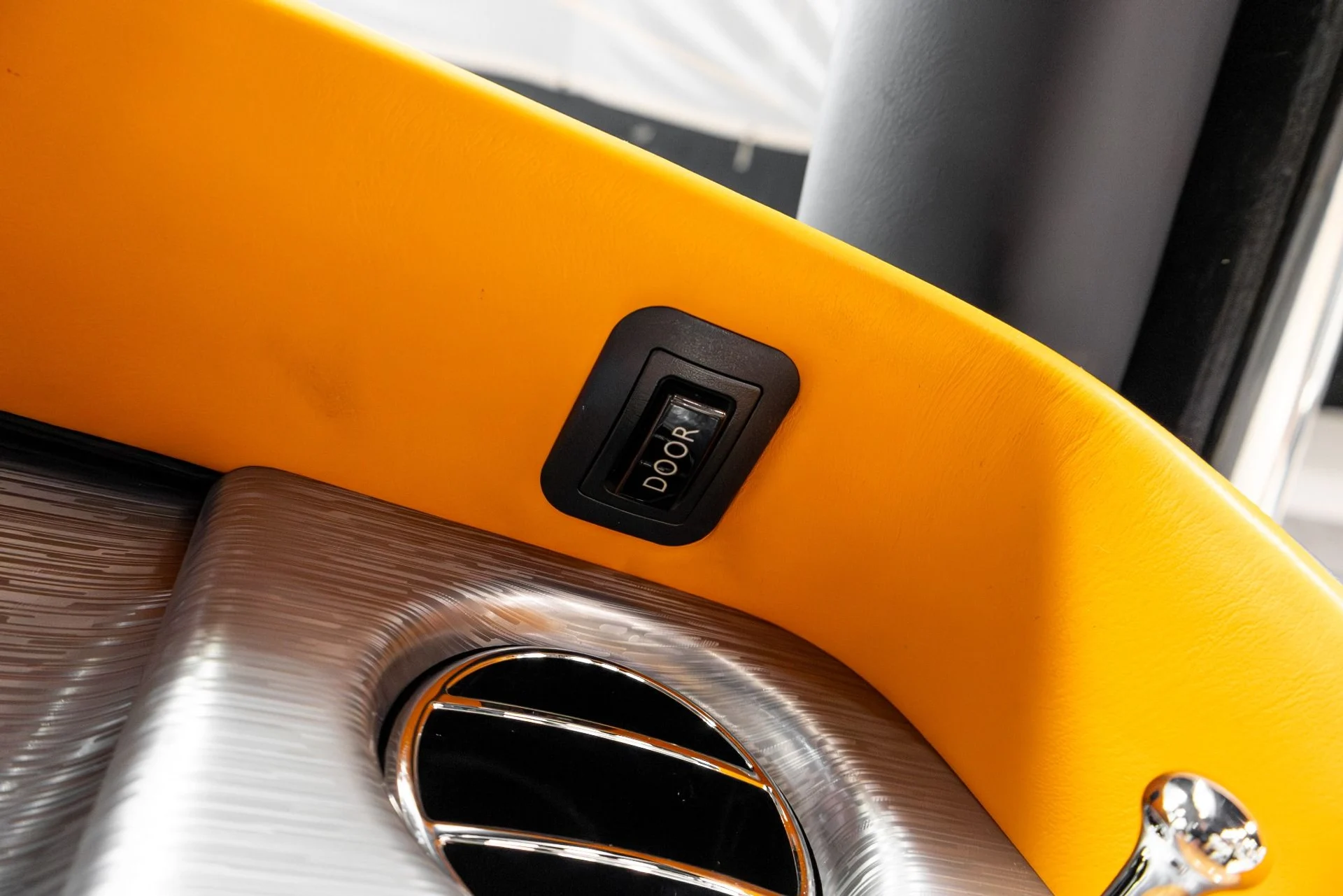 mph024_2899191449_Used_2019_Rolls_Royce_Phantom_1770350910_23d126a2f6