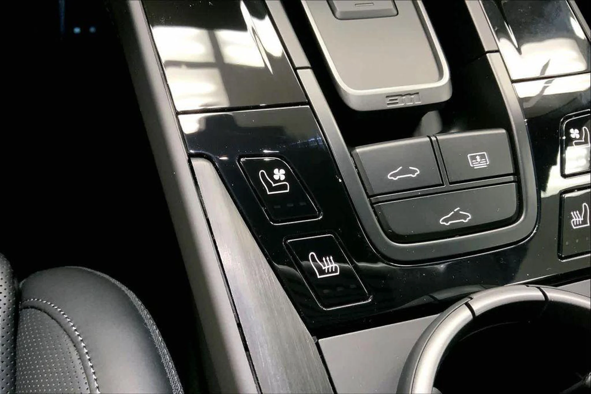 mph024_2899340260_f_M_Xfs_Bzmk_G_Ldfa_JJ_3_W_a_Q_Msj_Jak_48c7e925c0