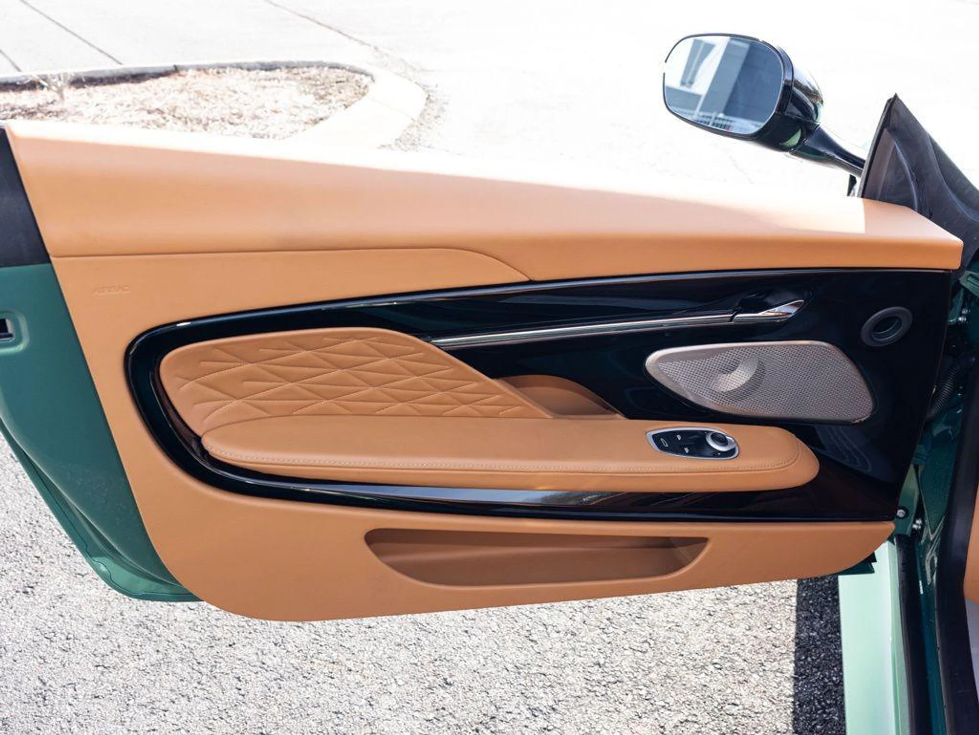 mph024_2903746123_490082365_697394fda0290c7e6cdf6070_41933a9d09