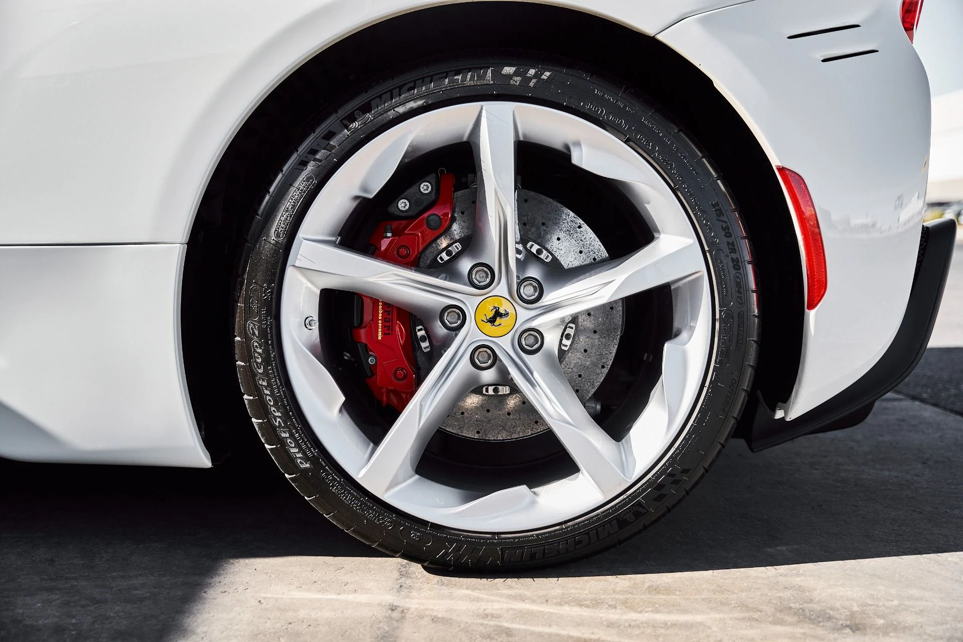 mph024_2912233729_Used_2025_Ferrari_SF_90_Spider_Base_1776876568_3d2dbd0c1e