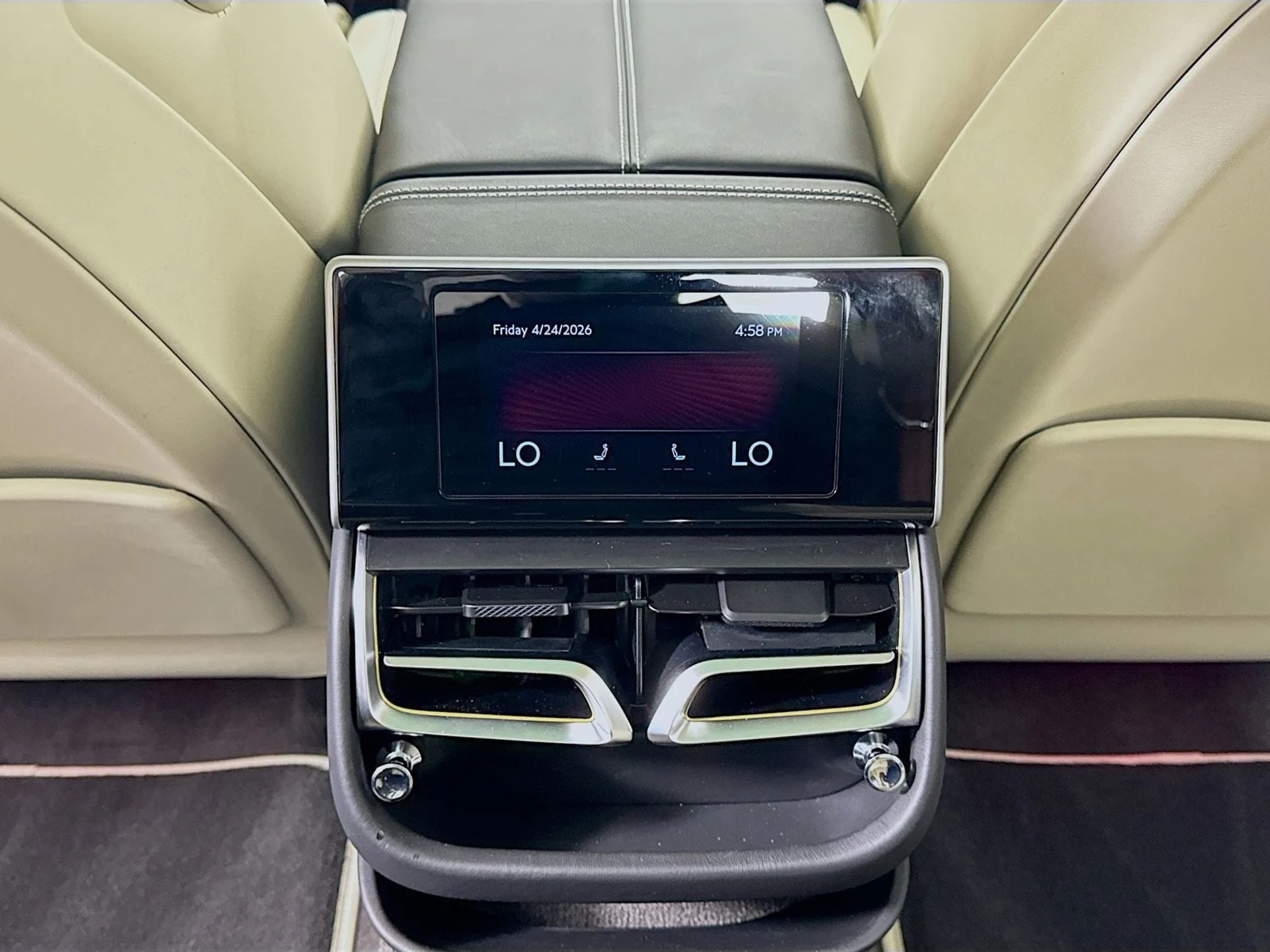 mph024_2915436440_7035c49034320f177a1af770aaa9317bx_5cc34b0f7c