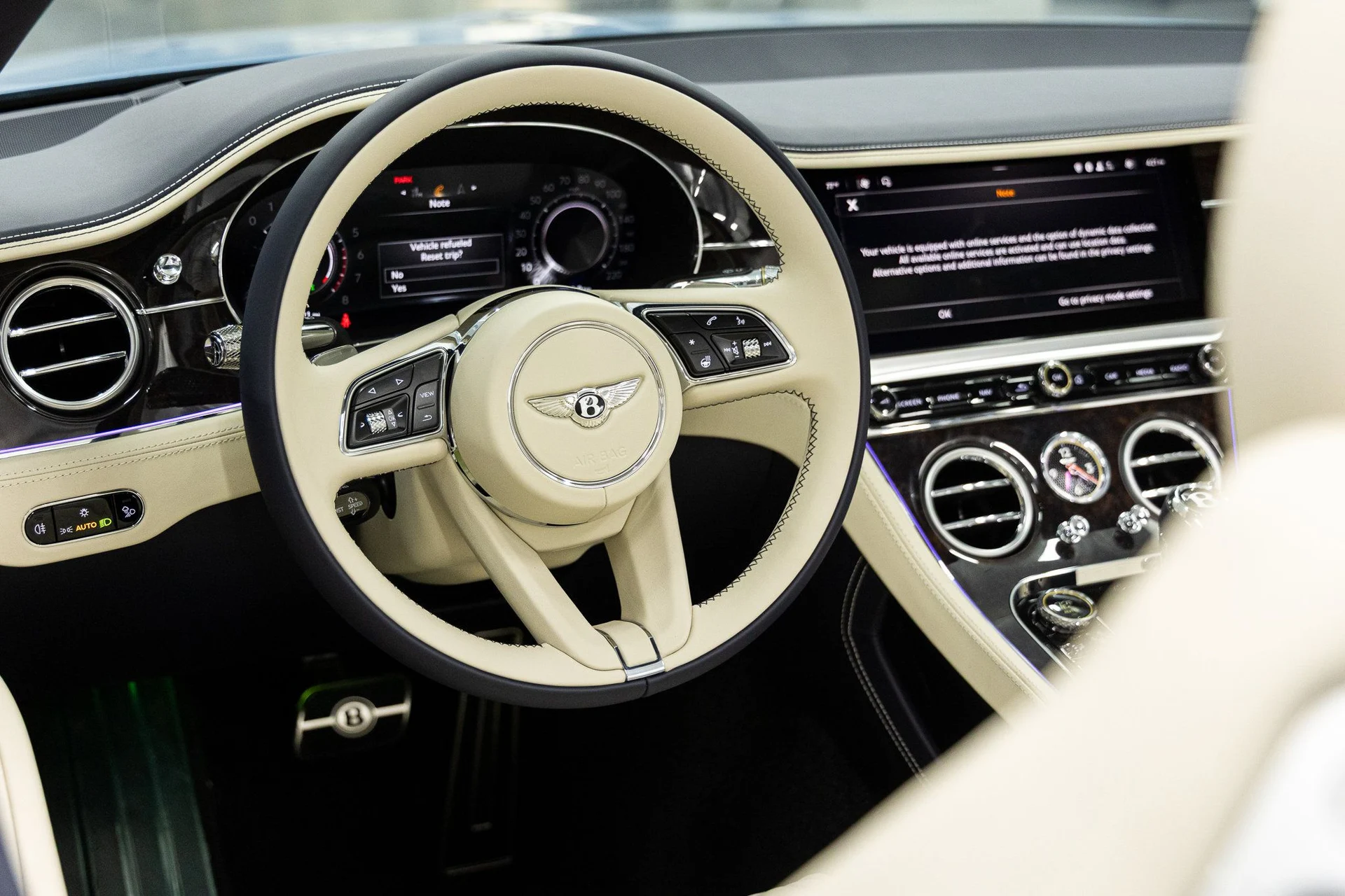 mph024_2924172187_a63f473f23bdcc46da03d9798179a8d1x_4dc06a1646