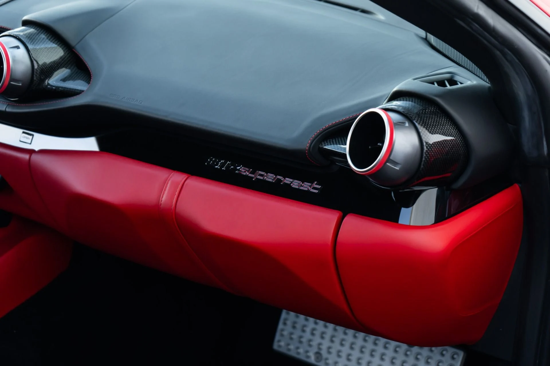 mph024_2924477921_Used_2019_Ferrari_812_Superfast_1789595110_8ef66d41e9