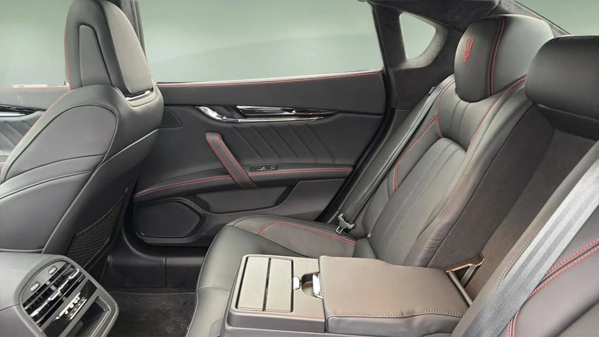 mph024_2928645366_4e514d1bae0343daba7d229ace8bc674_95b3c77c00