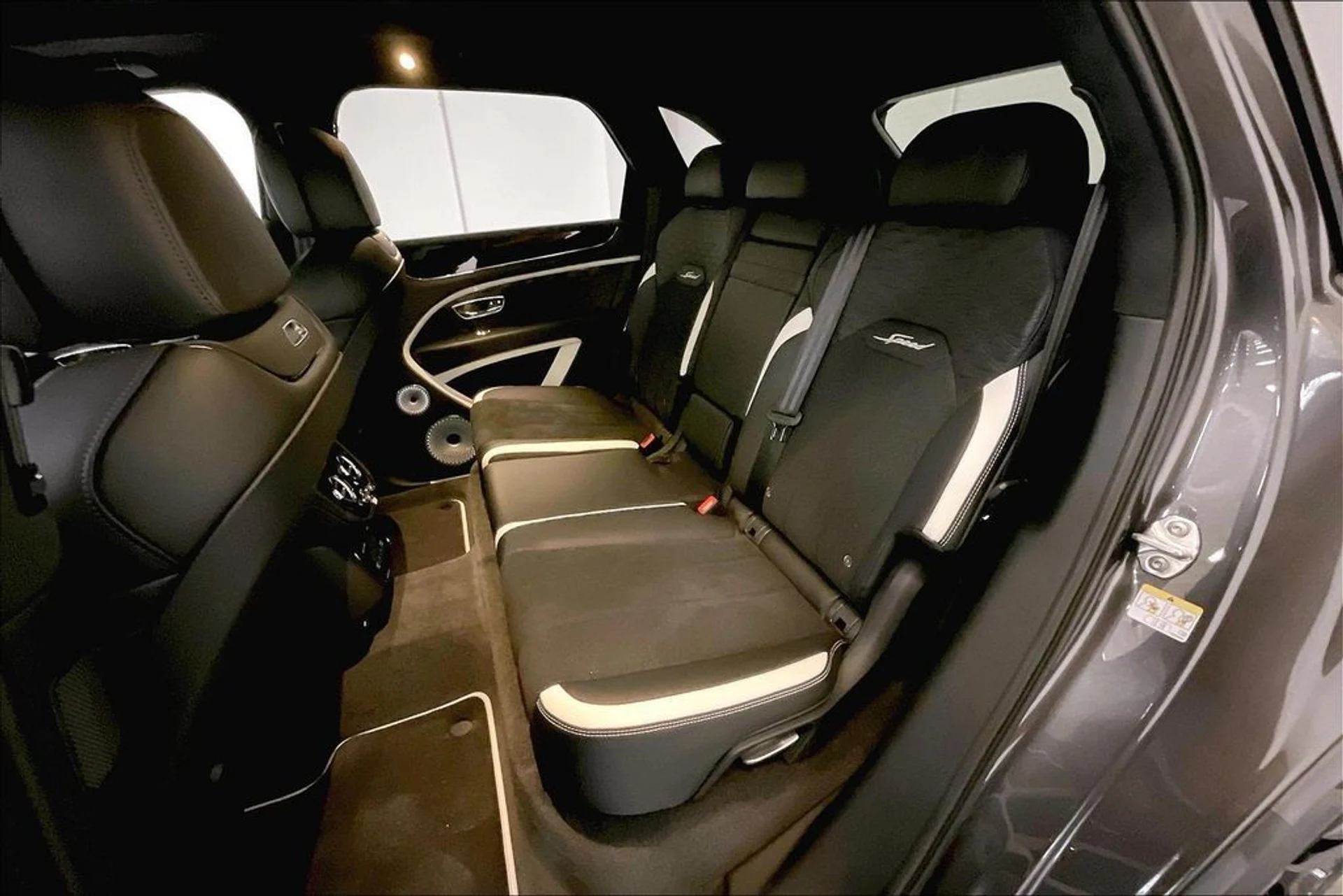 mph024_2928878563_fa97687ab170751c06b38cab2101ba00x_9861ebe53b