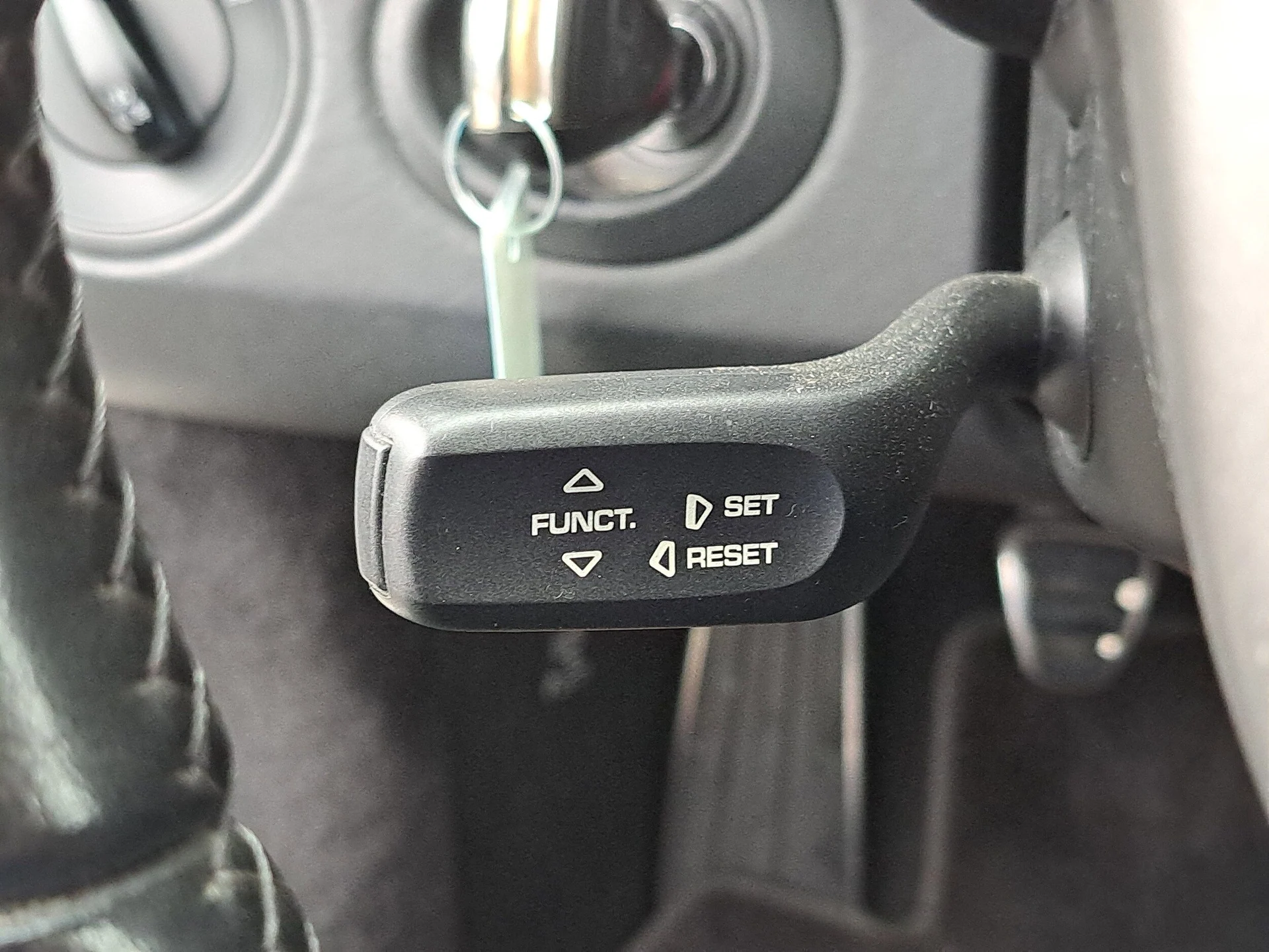 mph024_2932380647_da51b848187fa22451ce2d894de4406cx_0450e90569