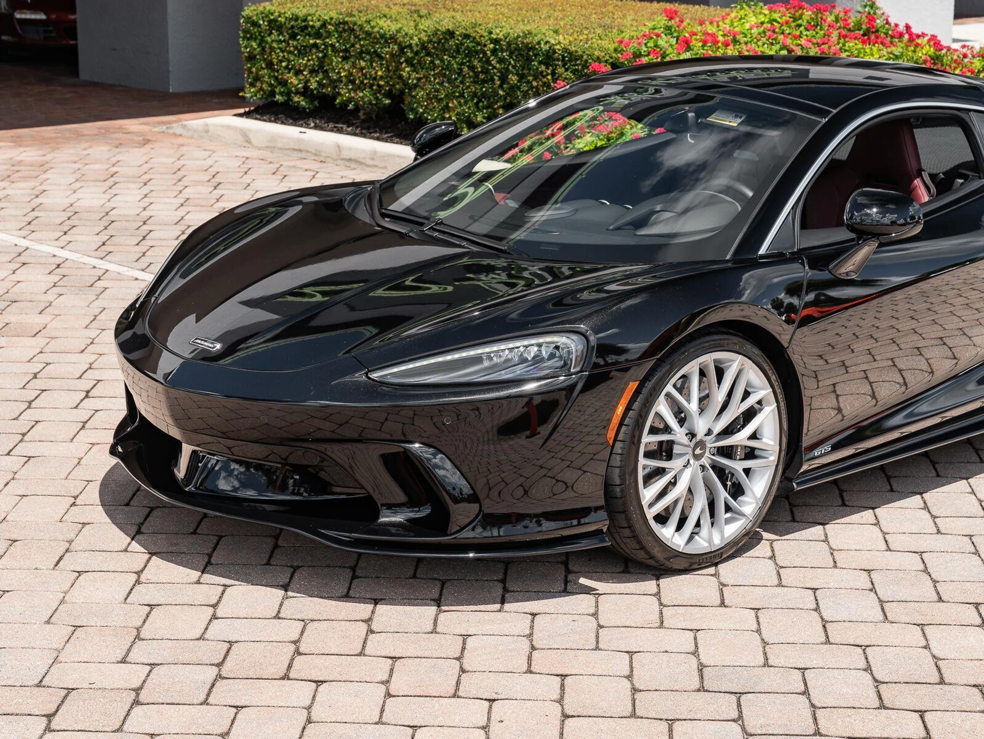 mph024_2936805667_Used_2025_Mc_Laren_GTS_Performance_1784923328_04fb1a793e
