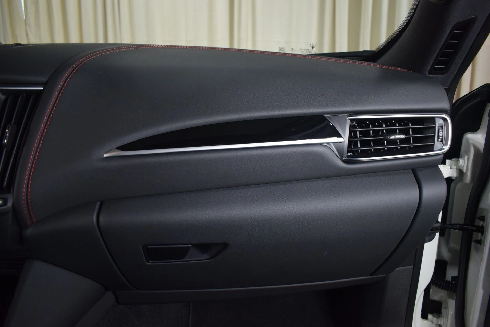 mph024_2943852122_6c2064ebbf6f091339c00512430aa335x_444a915d9f