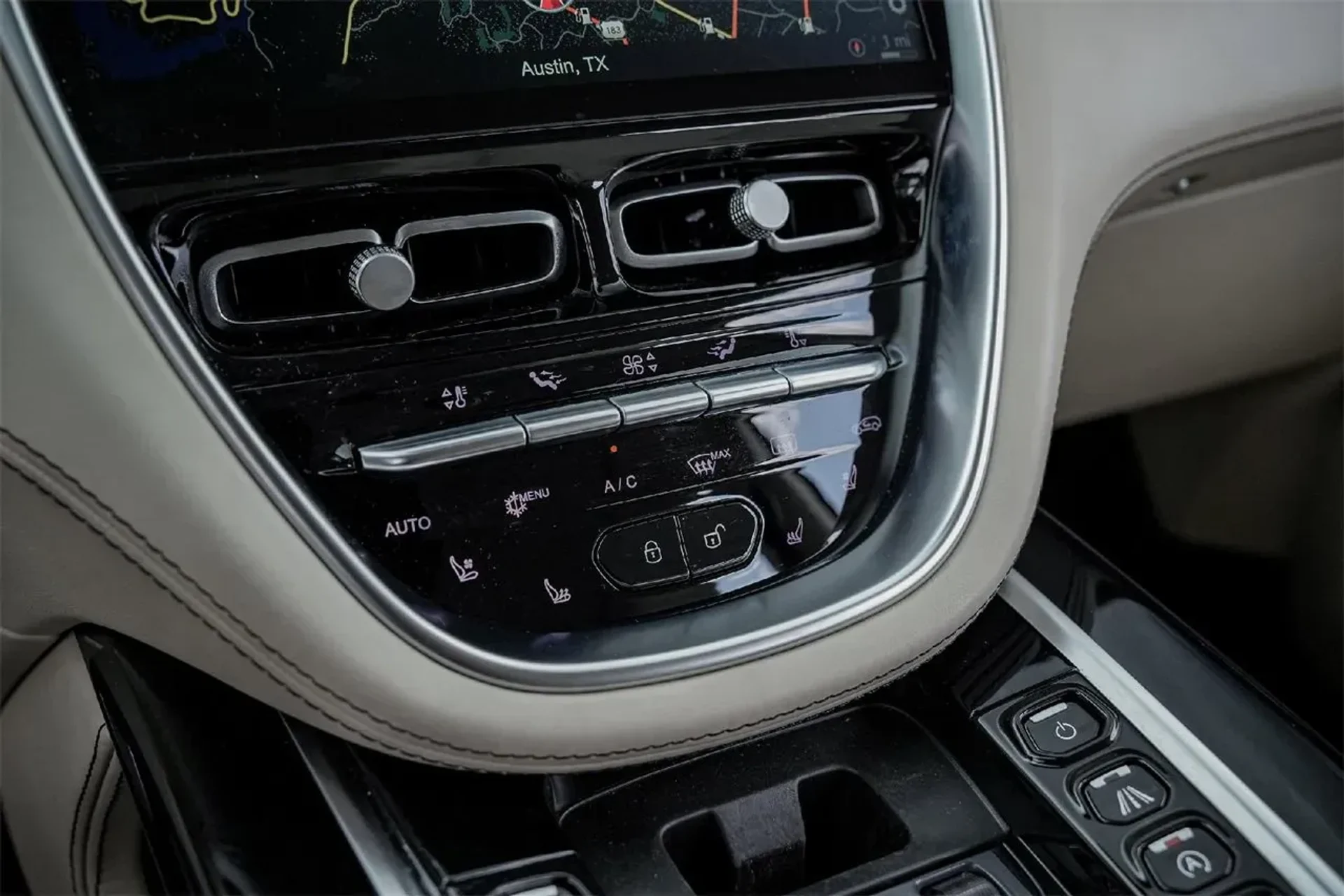 mph024_2948975906_e30853f0ad9249f4b1afdf89e5c7a21e_3f1219fdad