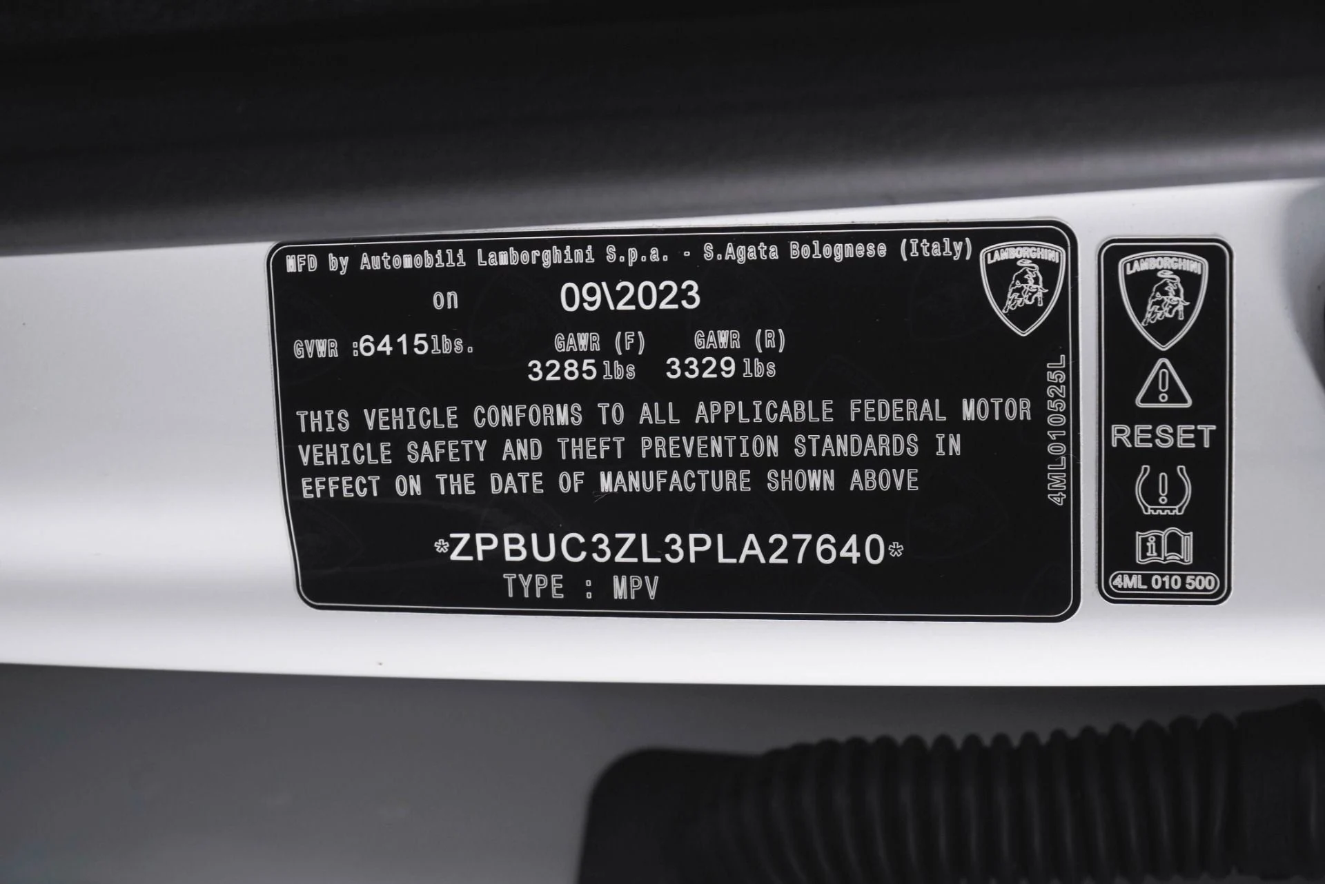 mph024_2949712097_Used_2023_Lamborghini_Urus_Performante_1789368095_912b0b806a