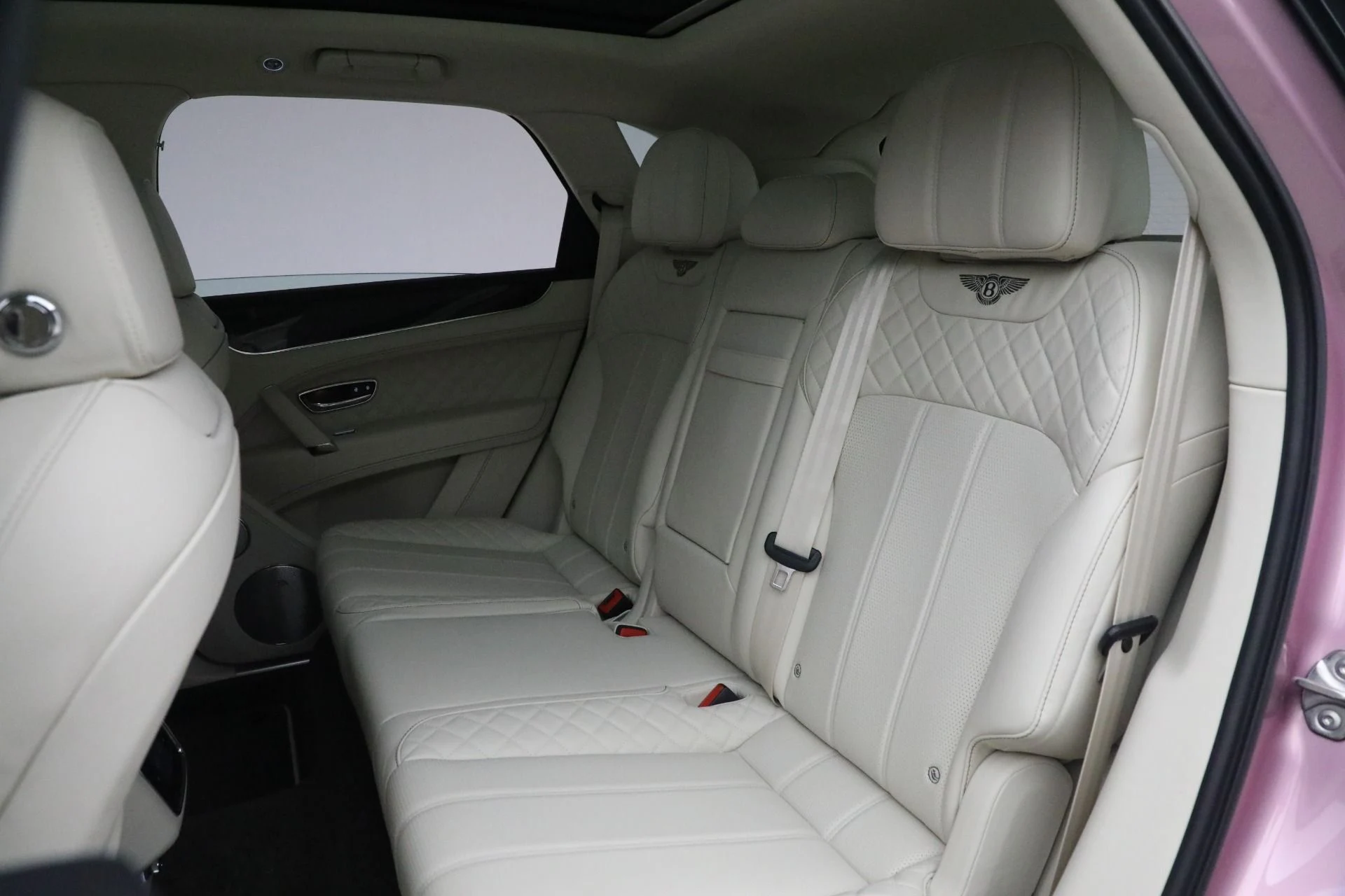 mph024_2952346091_Used_2019_Bentley_Bentayga_V8_1721831801_f87dcd9151