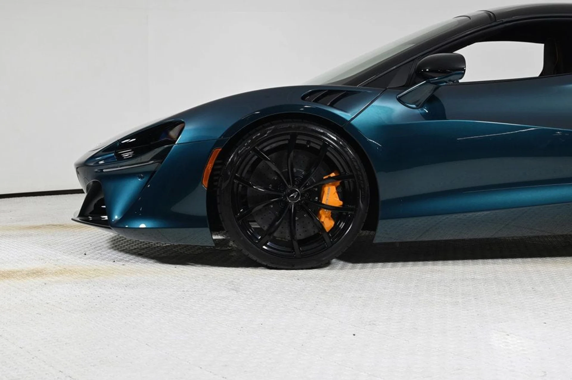 mph024_2954128374_new_2026_mclaren_artura_11350_22913477_24_1024_d482b88012