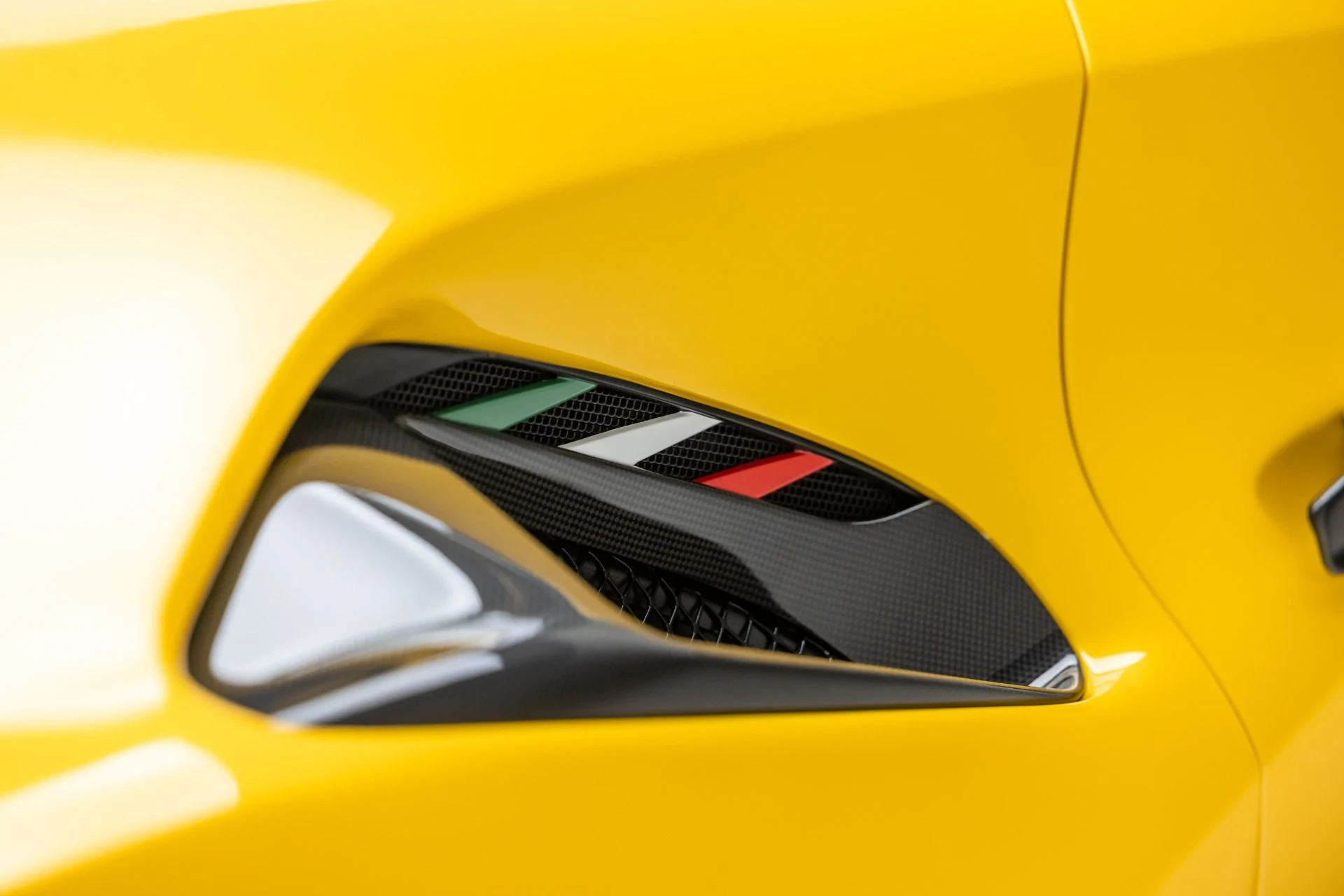 mph024_2956995264_13163_p25_l_4084180a2f