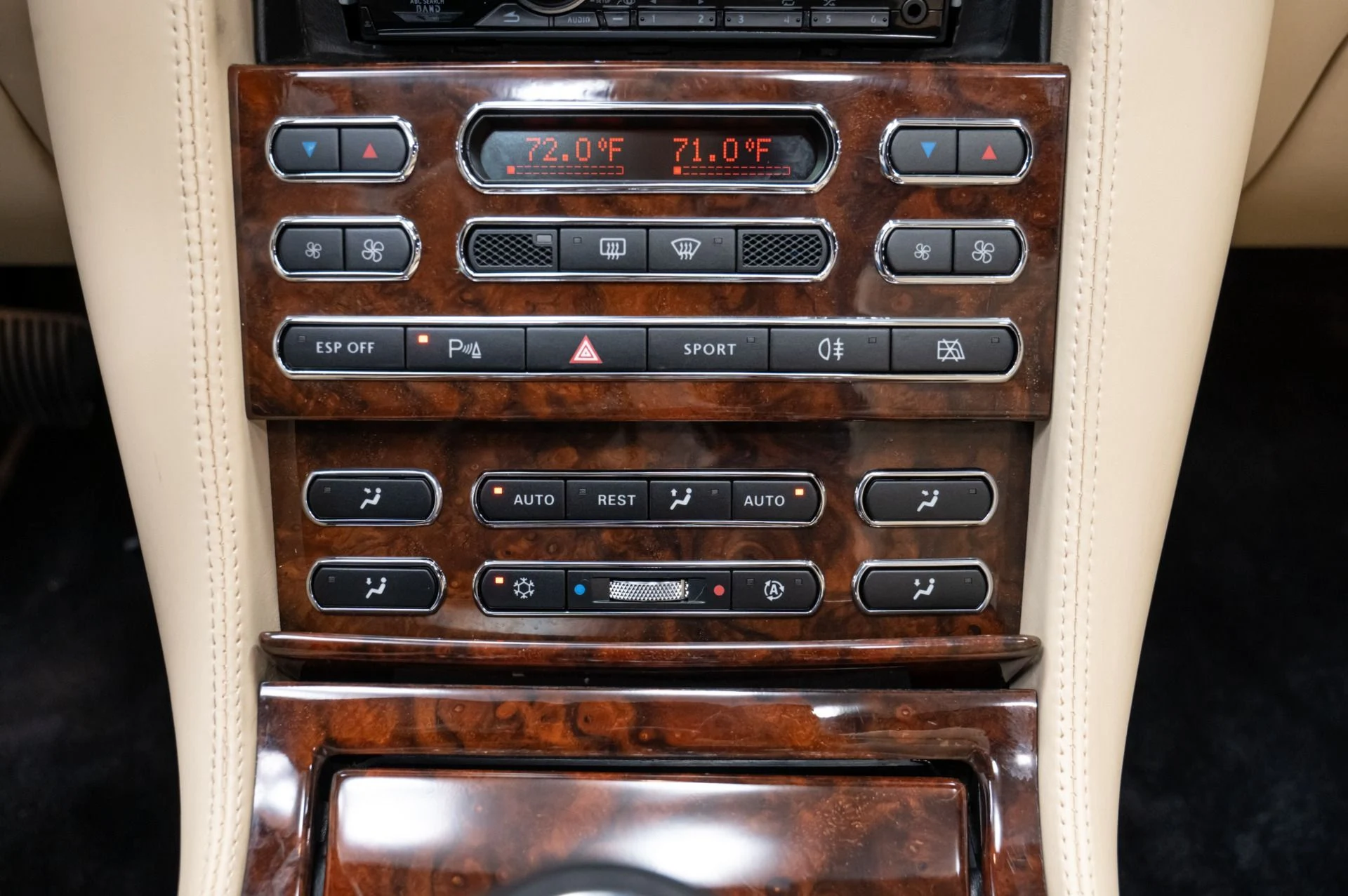 mph024_2957457384_Used_2007_Bentley_Azure_1753214683_ddeea141dd