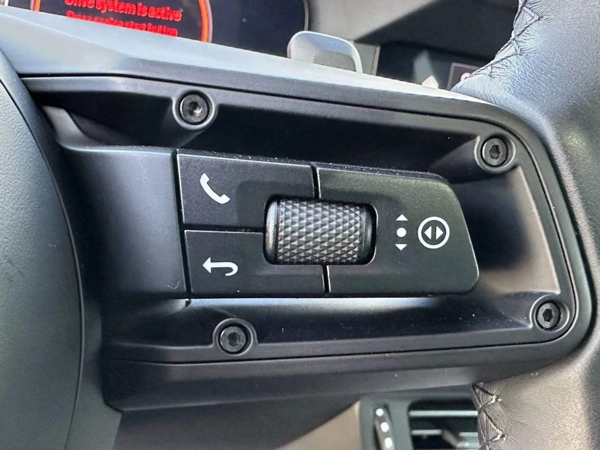 mph024_2958868532_1280_0c10809178