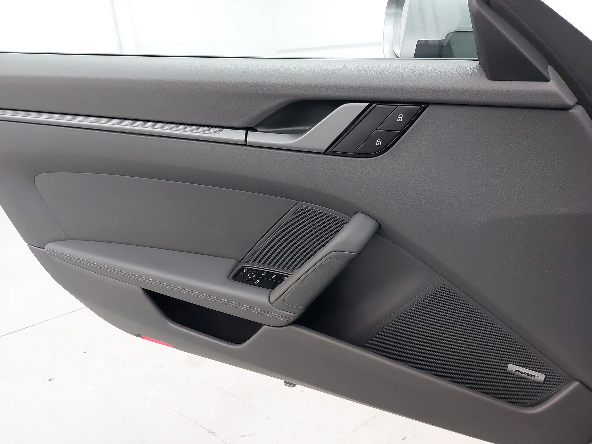 mph024_2960917143_236626f1352e46daacfd942a6e008476x_b10e5114a8