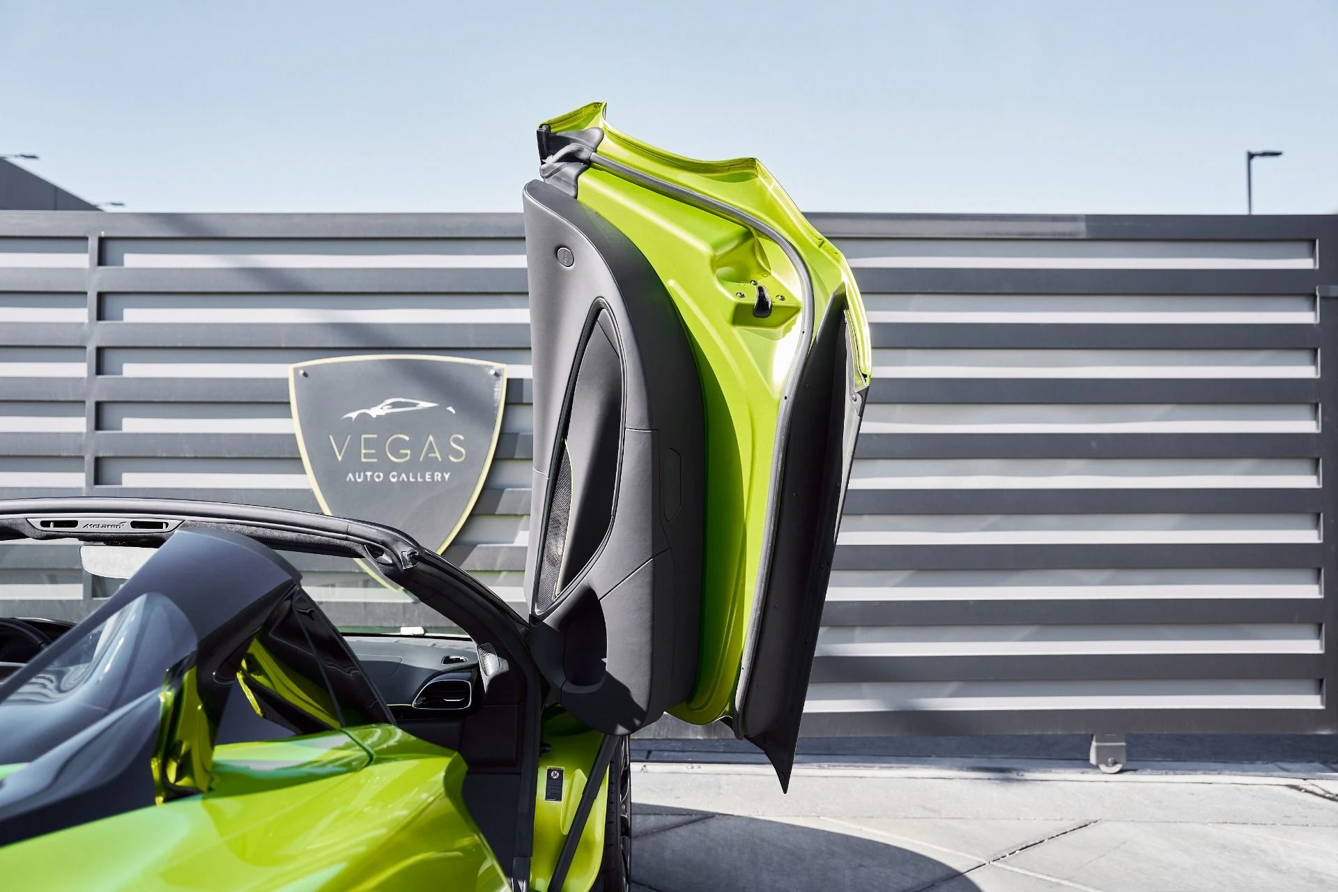 mph024_29649114_Used_2025_Mc_Laren_Artura_Tech_Lux_1769825850_87f8c22e92