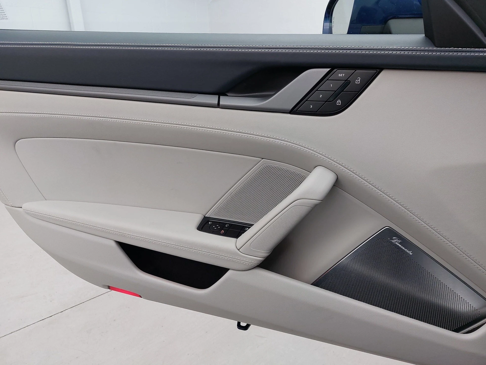 mph024_2966440106_e8de952535bb1dfaf0177bebbaa92168x_11cfa8960d