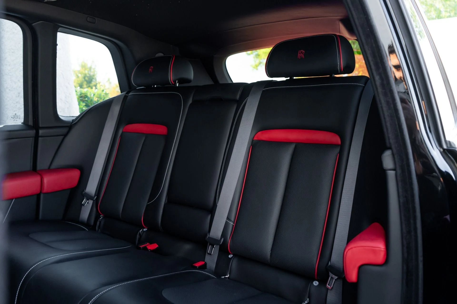 mph024_2966706401_Used_2023_Rolls_Royce_Cullinan_1765314803_3cc0cbbeb0