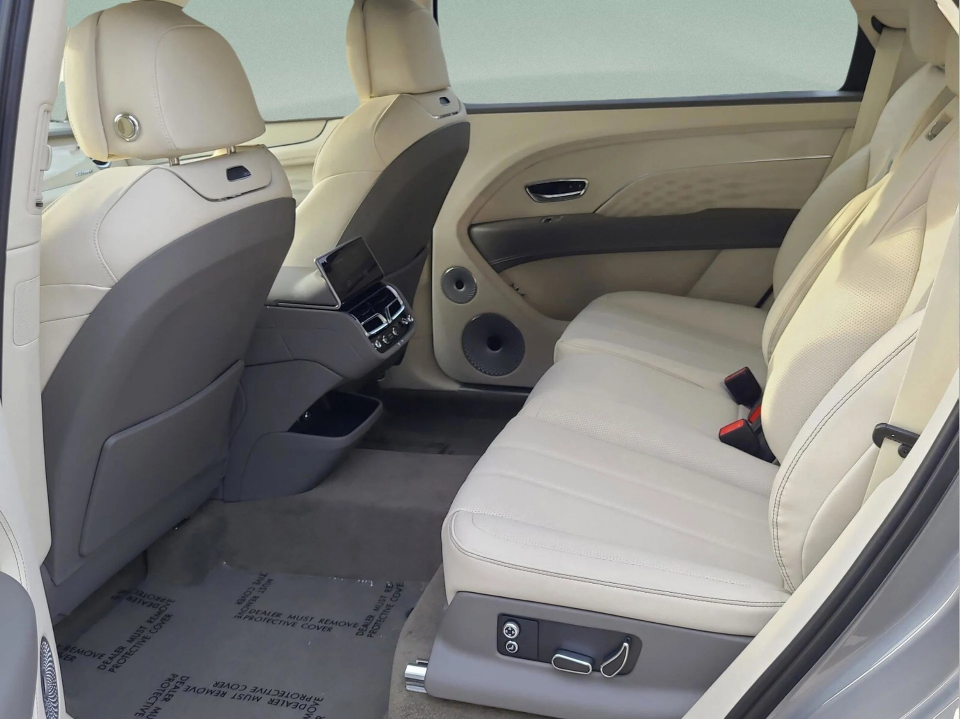 mph024_2973528564_dcb7b6c867882f21c6f86bc18481e43ax_7642af348a