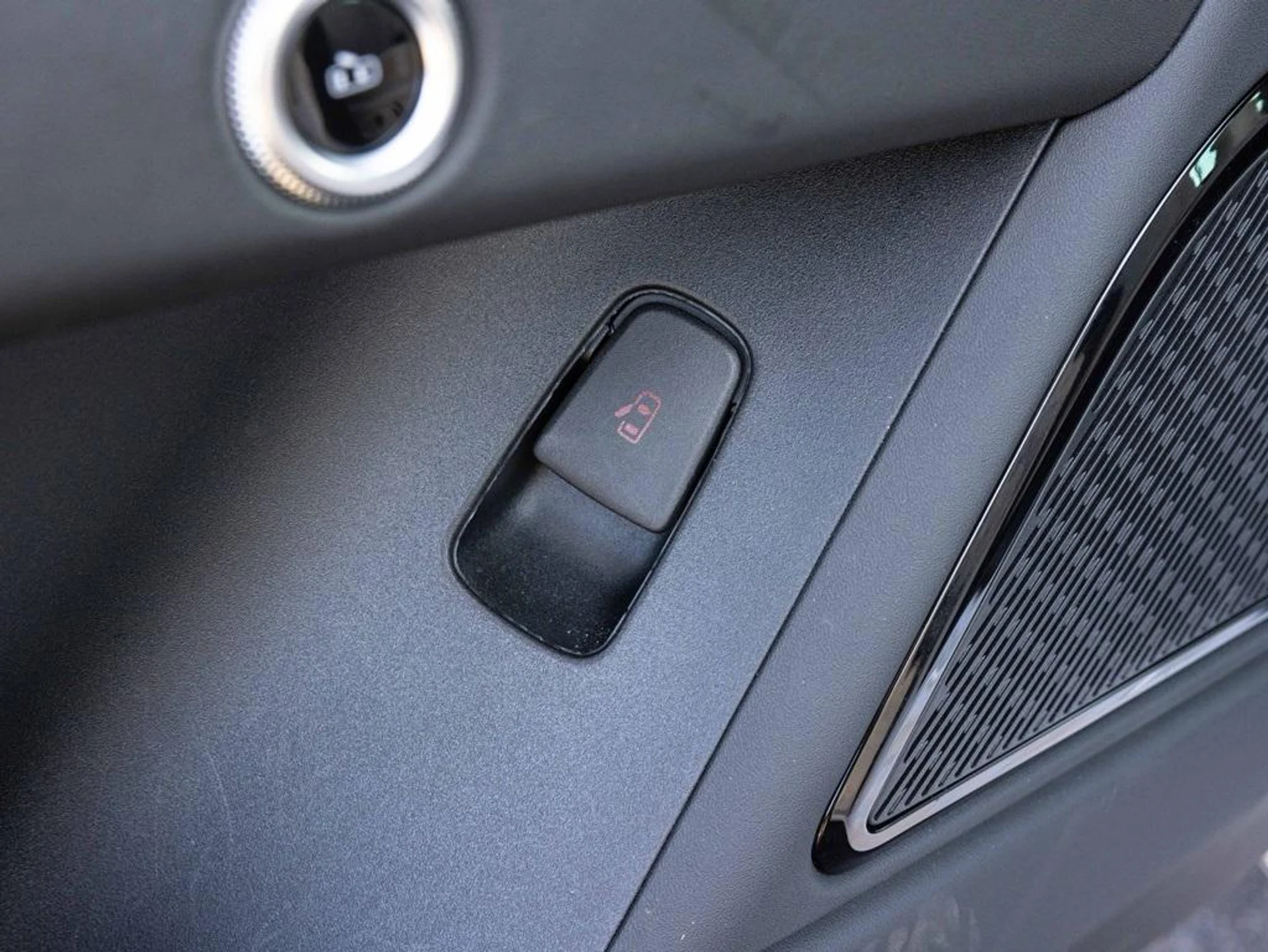 mph024_2974426072_480723428_694422f84f23a11bfcaf53eb_cdb93aae85