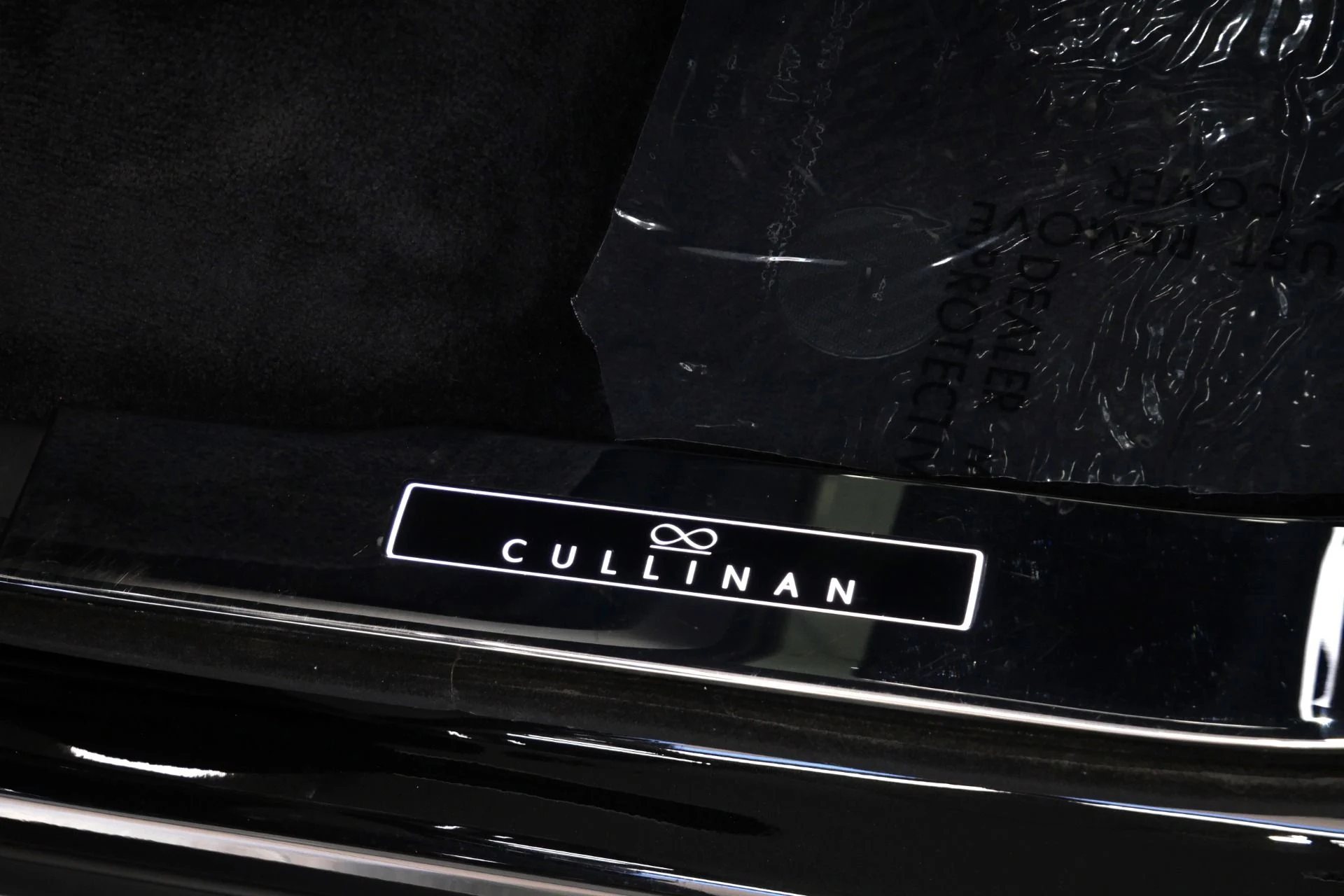 mph024_2975542906_Used_2023_Rolls_Royce_Cullinan_Black_Badge_1753287891_4c86f18066