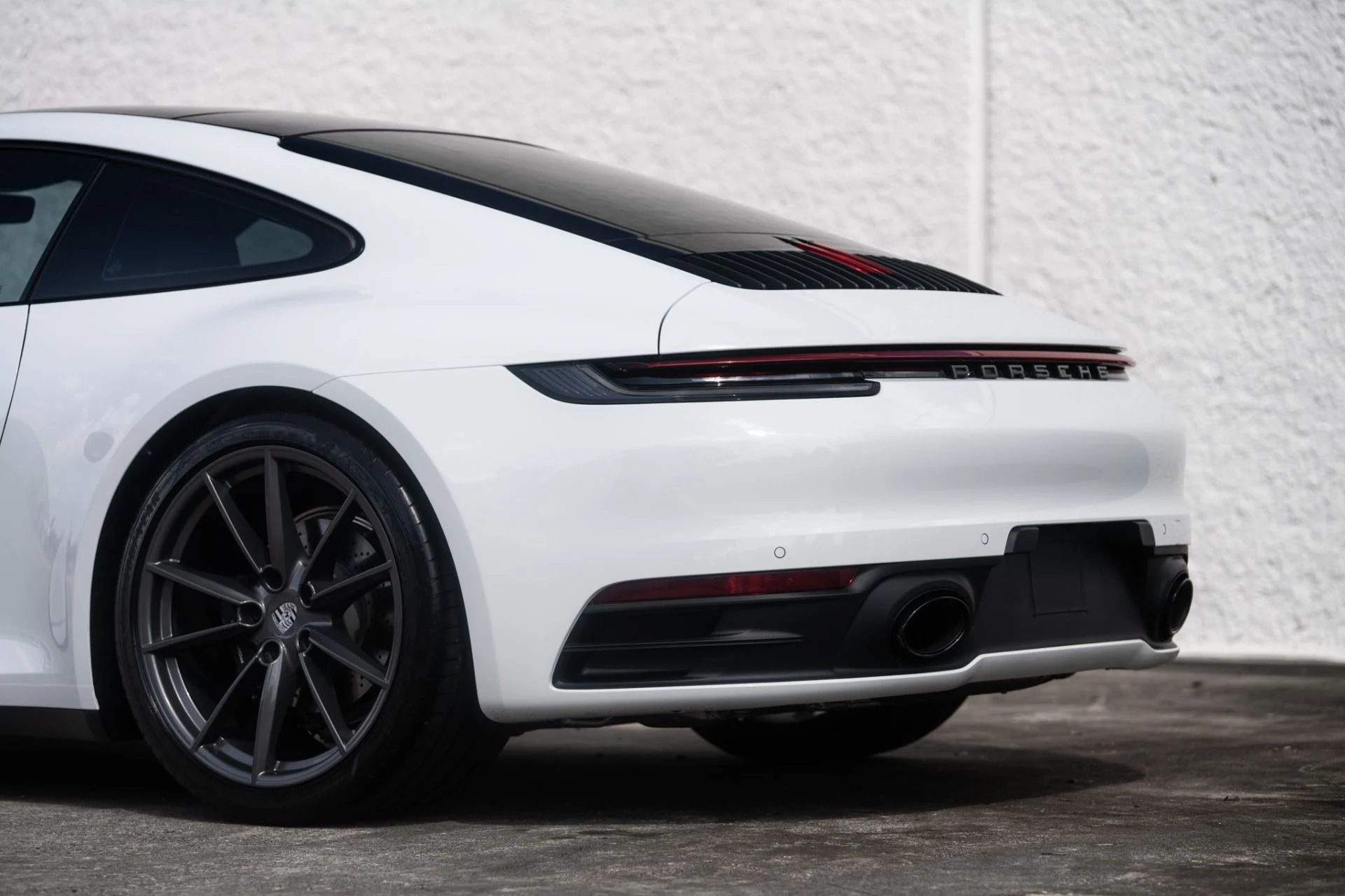 mph024_298897104_Used_2024_Porsche_911_Carrera_T_1759353341_61a4ea3e1f