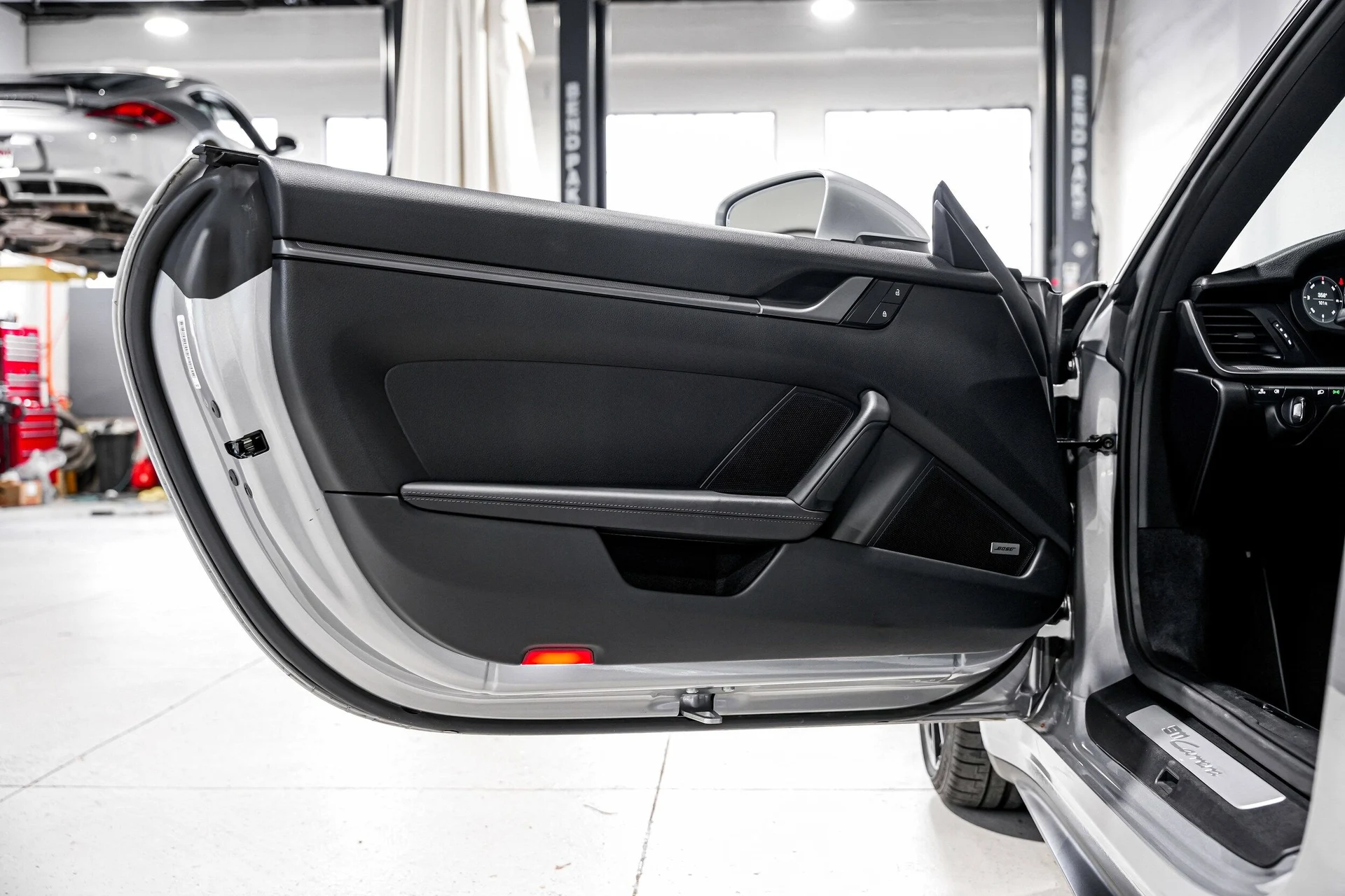 mph024_2990809483_7ac2748e220f4a8bd521bcd71a8b9092x_4254458c33